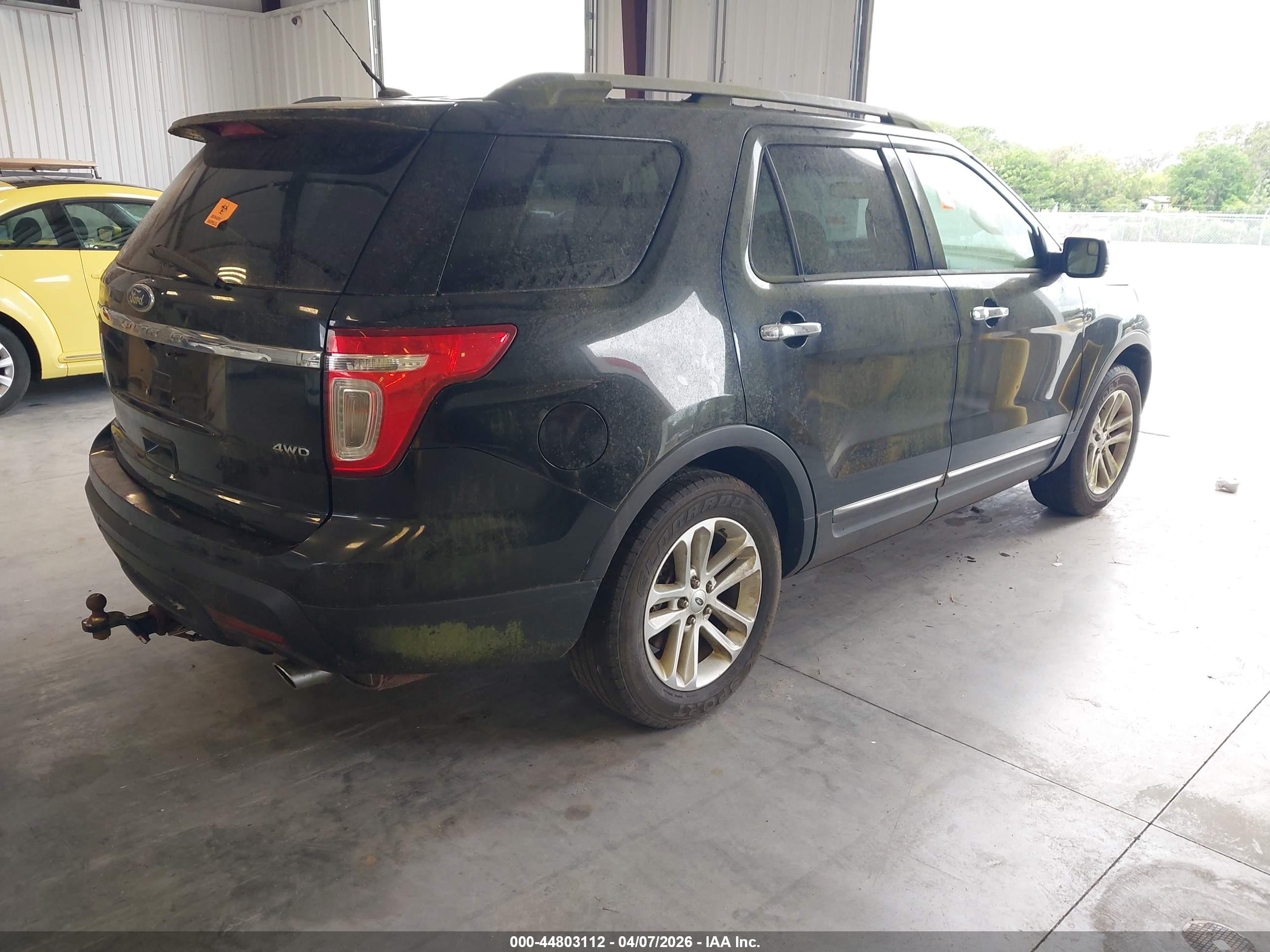 FORD EXPLORER image 4