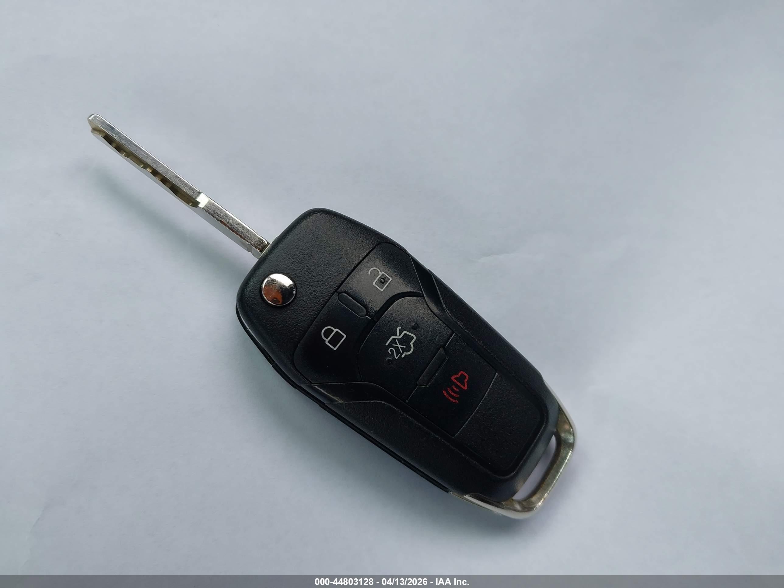 FORD FUSION image 11