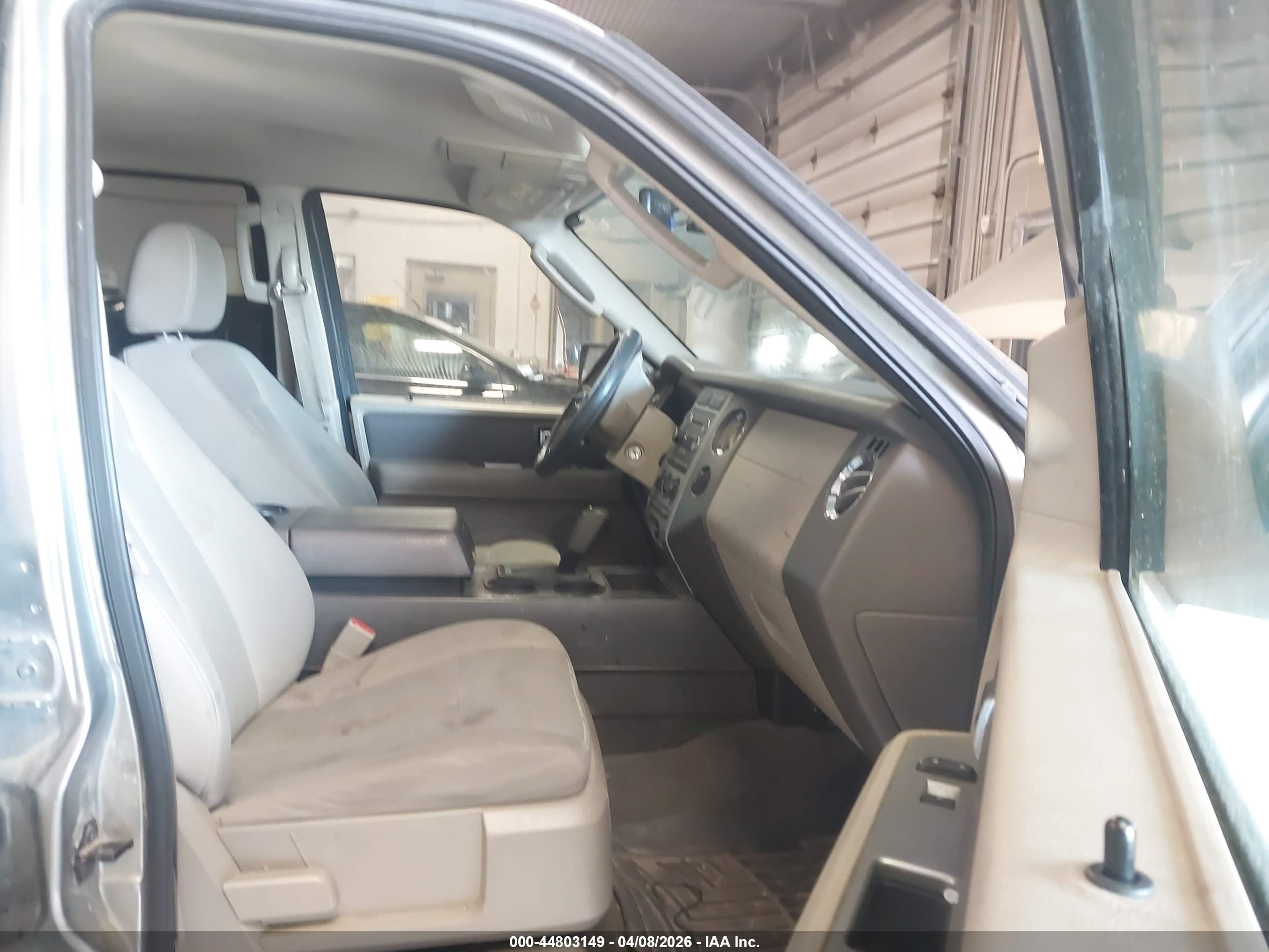 FORD EXPEDITION image 5