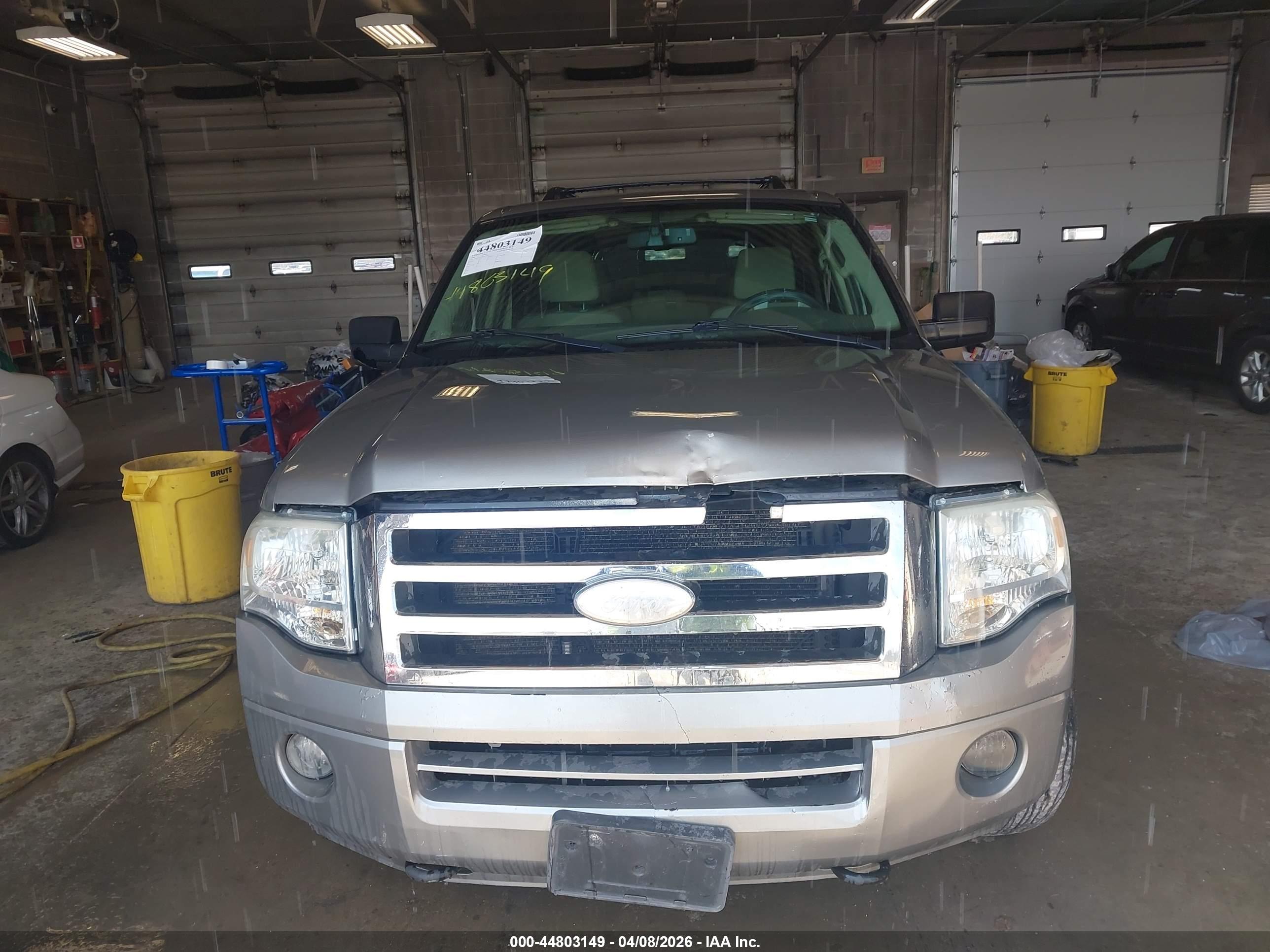 FORD EXPEDITION image 6