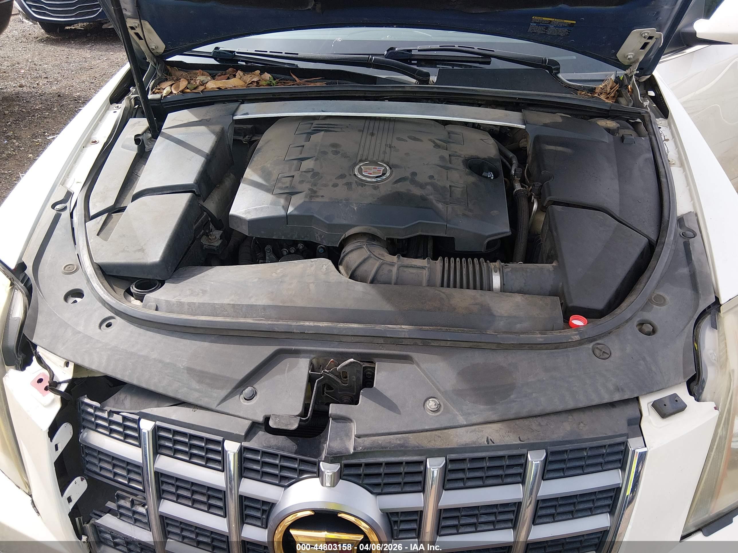 CADILLAC CTS image 10