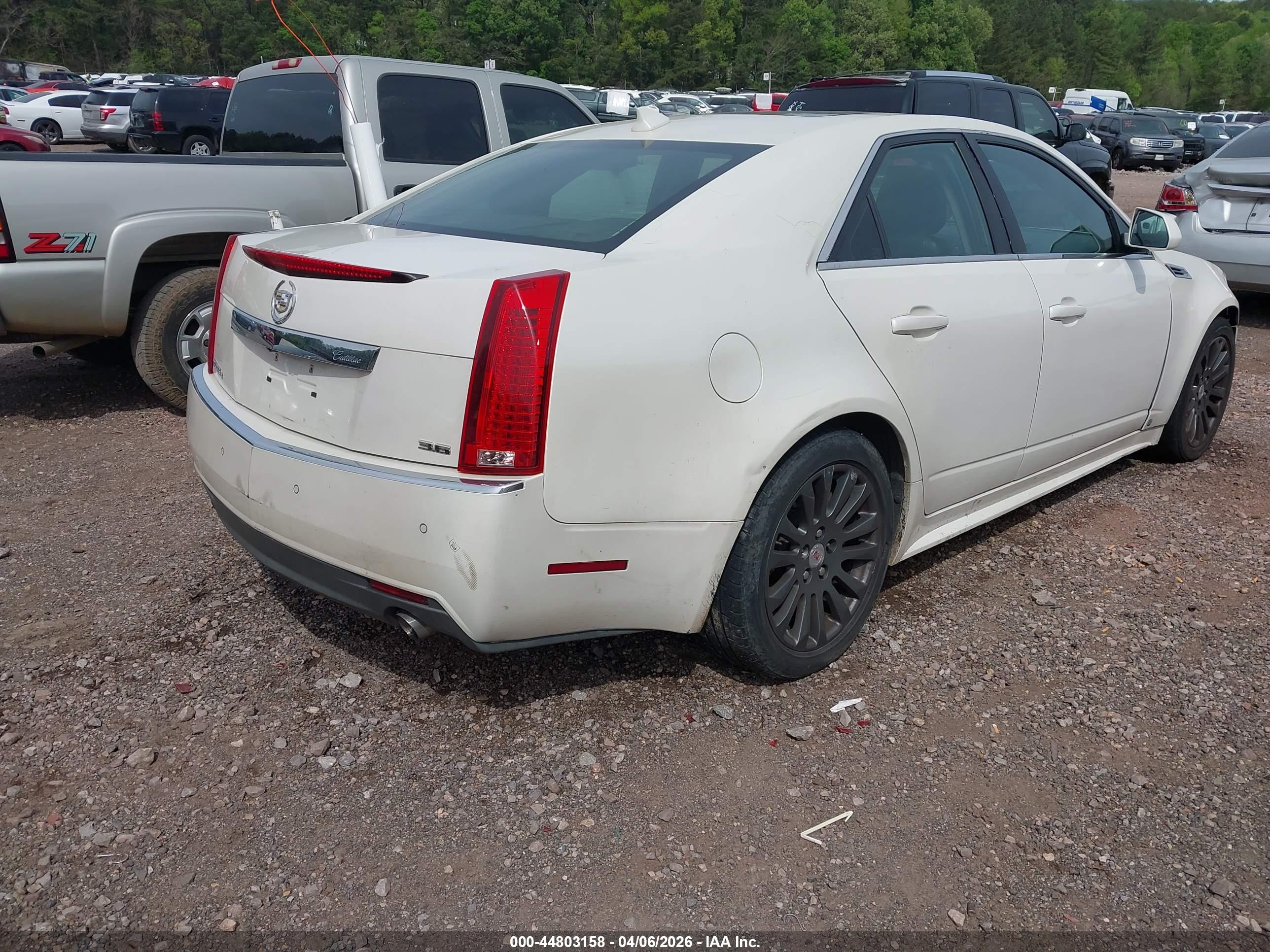 CADILLAC CTS image 4