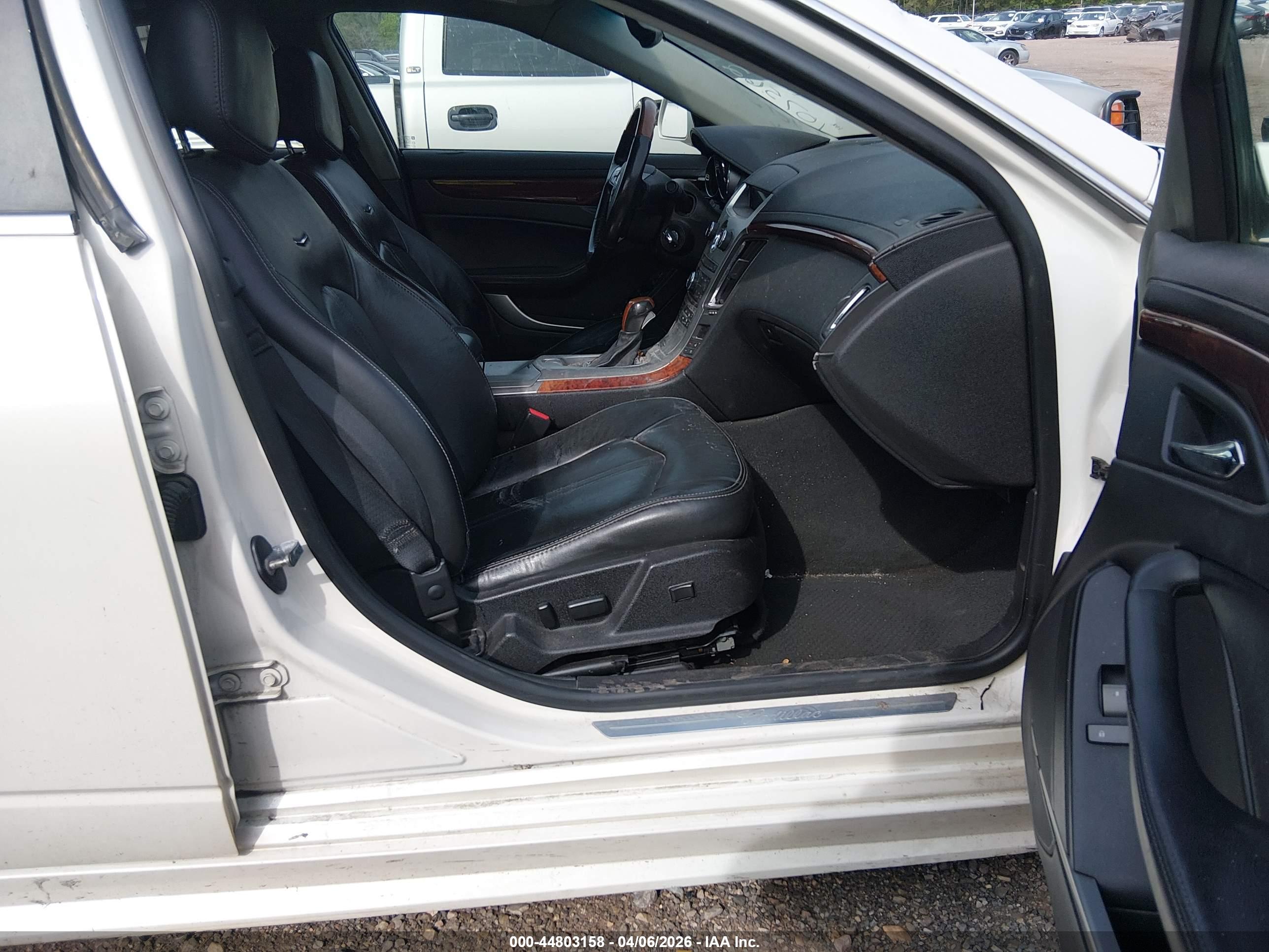CADILLAC CTS image 5