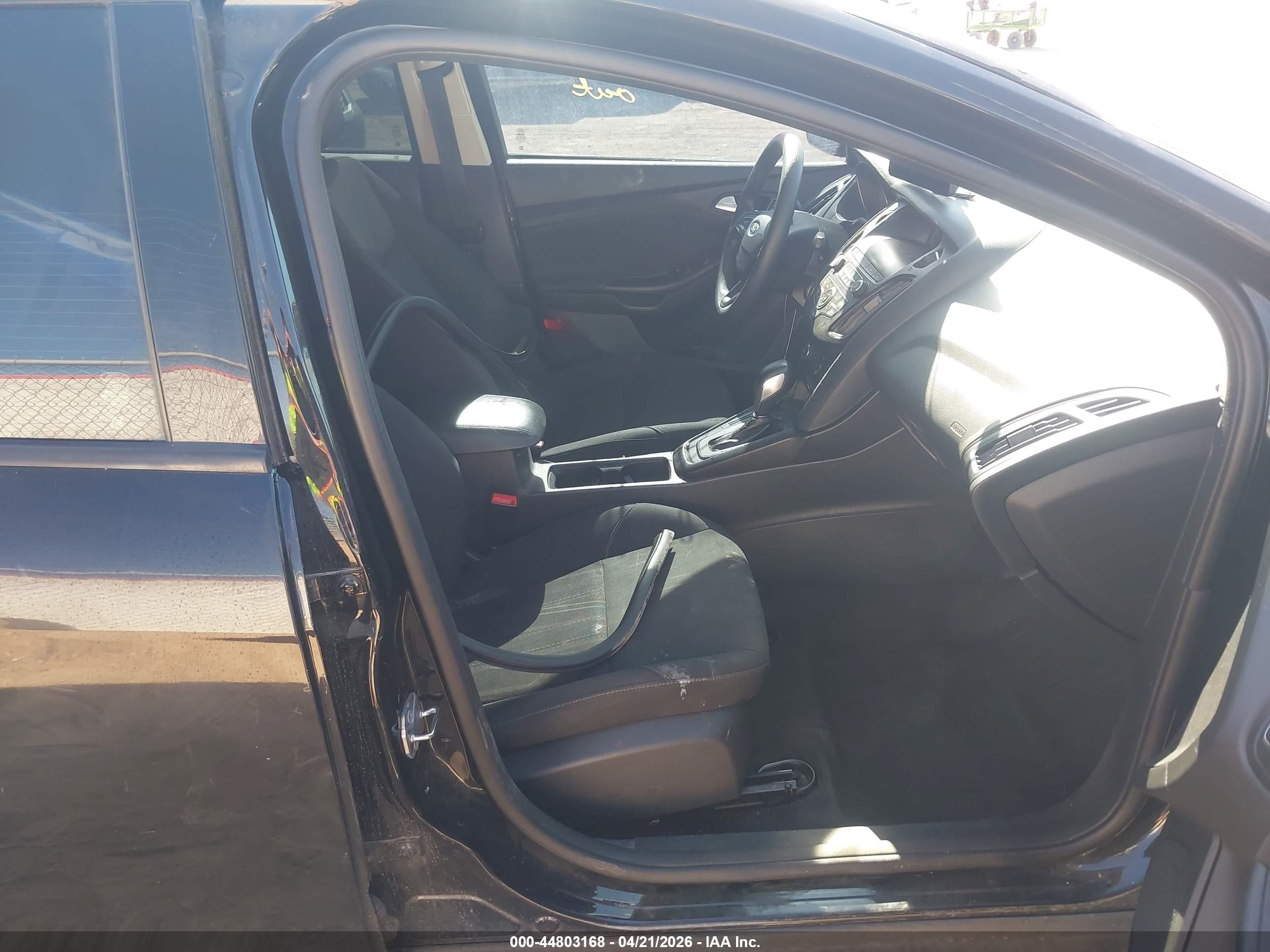 FORD FOCUS image 5