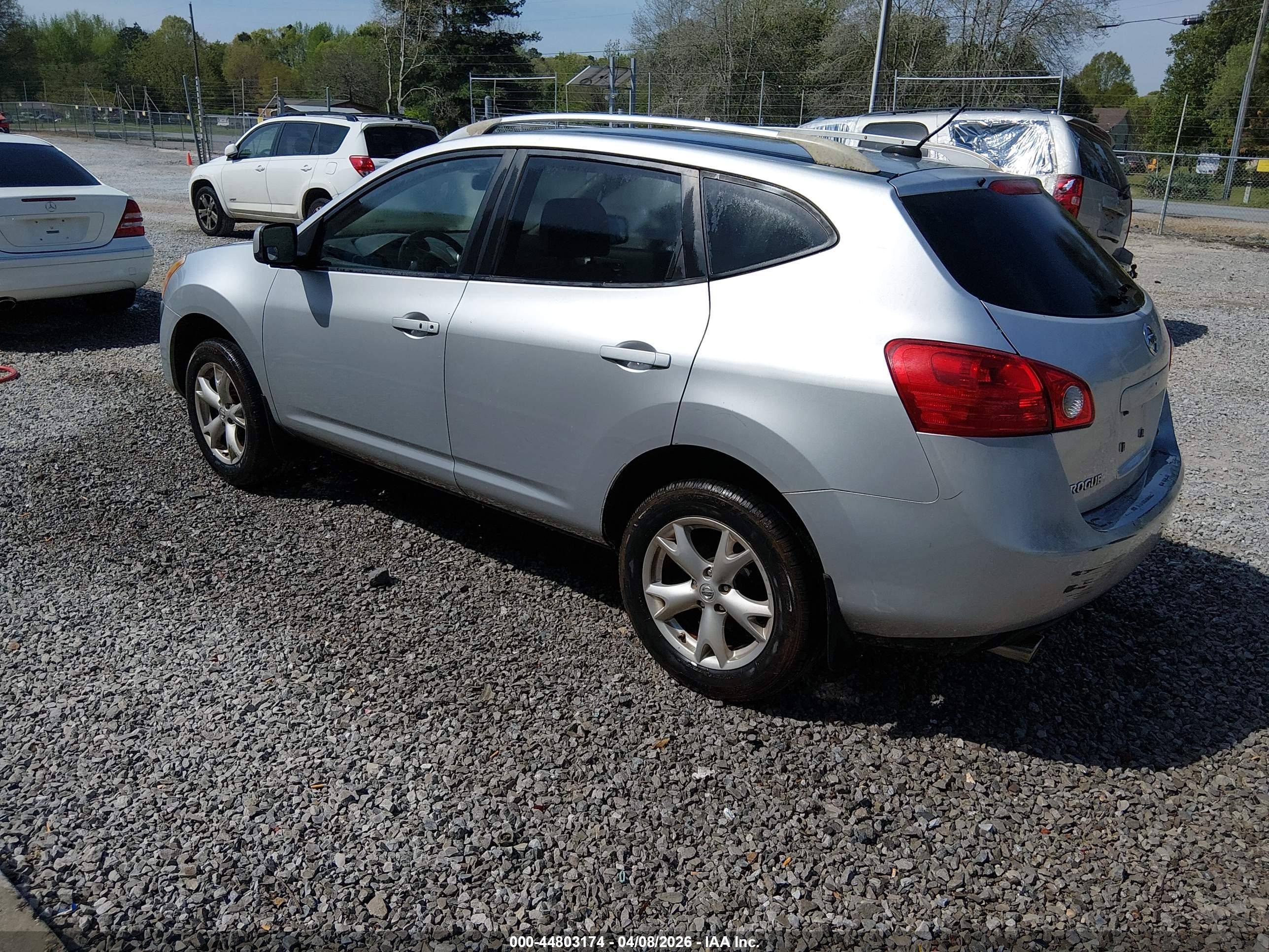 NISSAN ROGUE image 3