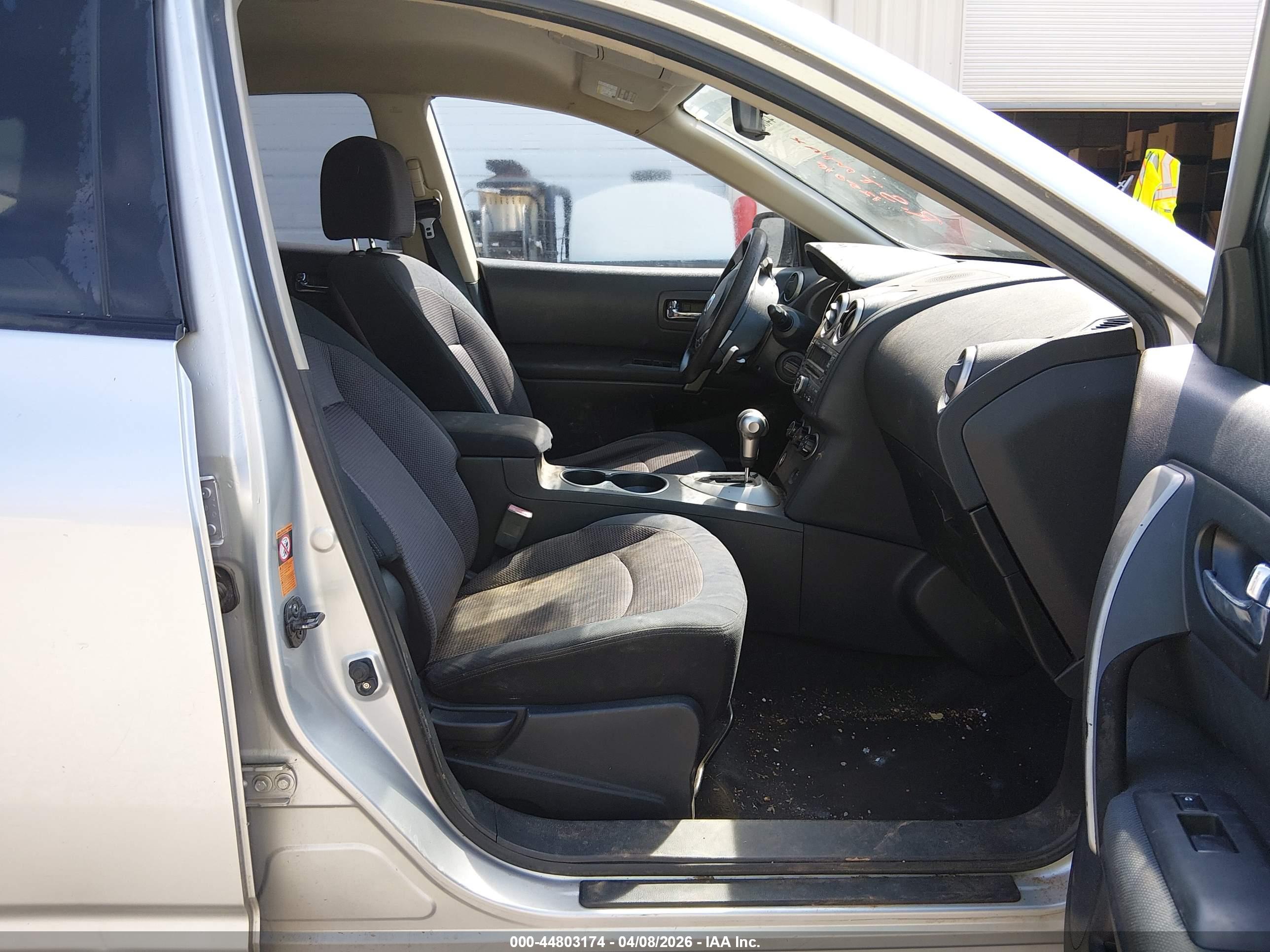 NISSAN ROGUE image 5