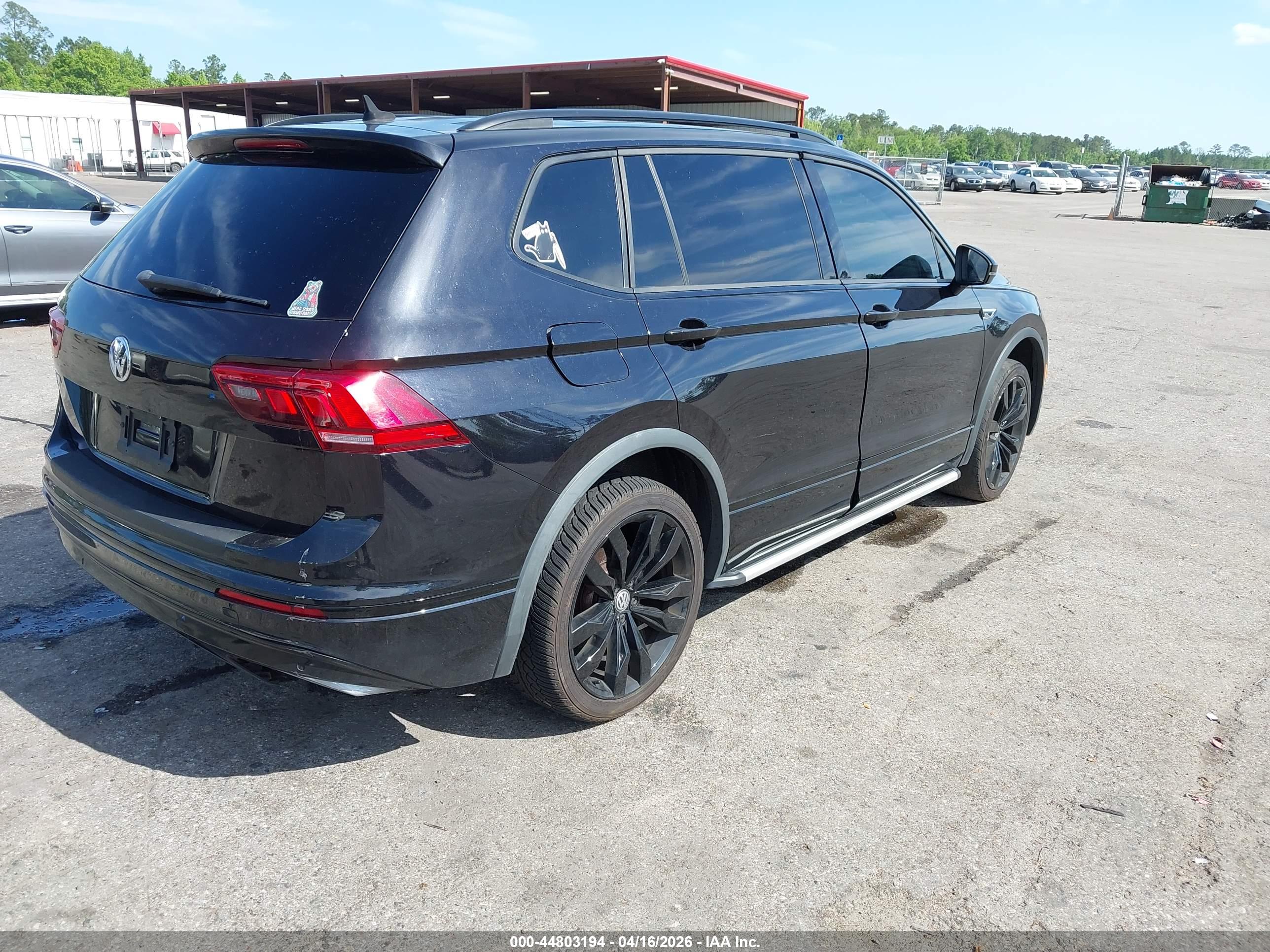 VOLKSWAGEN TIGUAN image 4