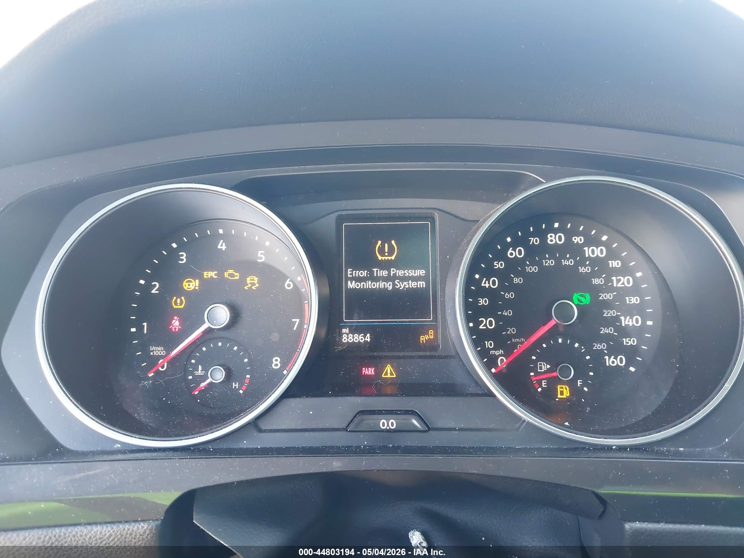 VOLKSWAGEN TIGUAN image 7