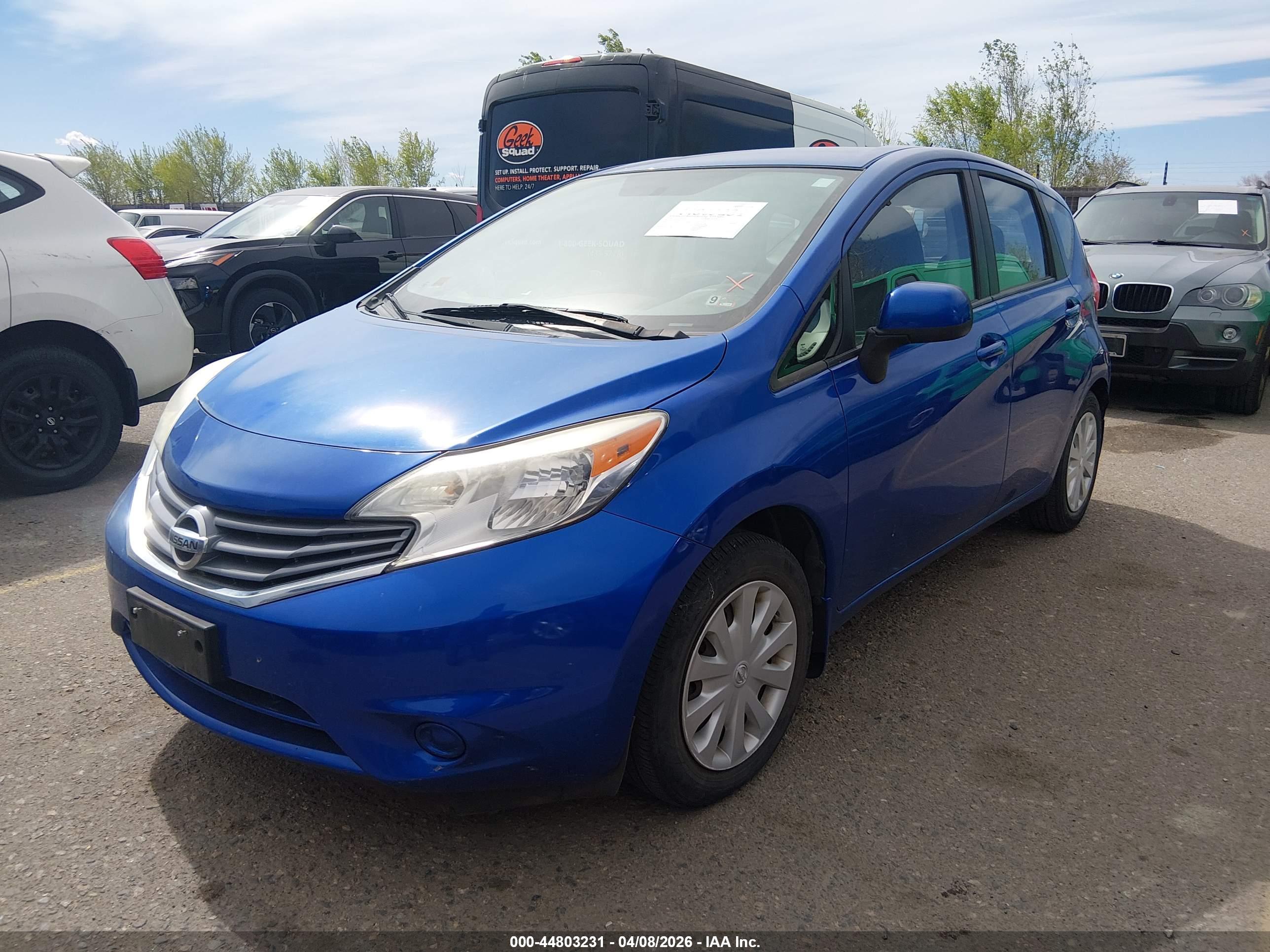 NISSAN VERSA image 2