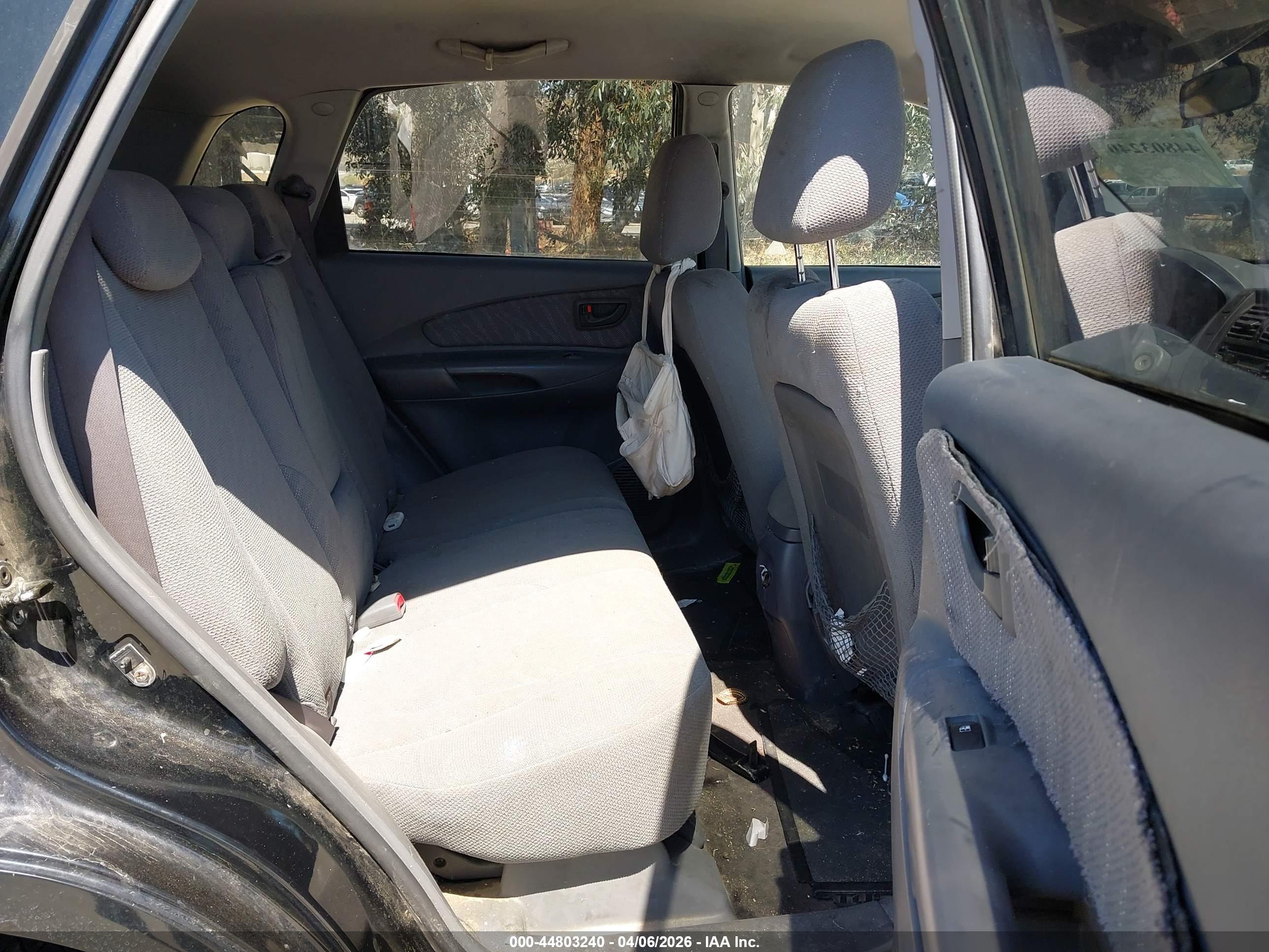 HYUNDAI TUCSON image 8