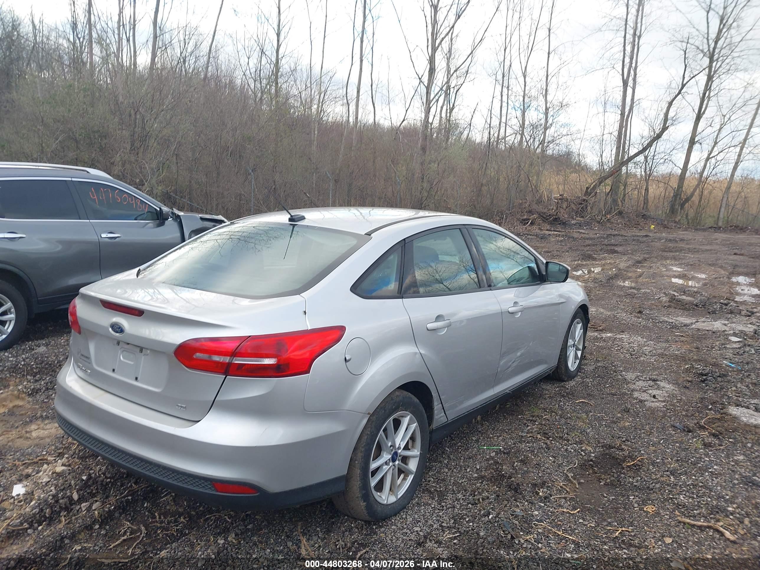 FORD FOCUS image 4