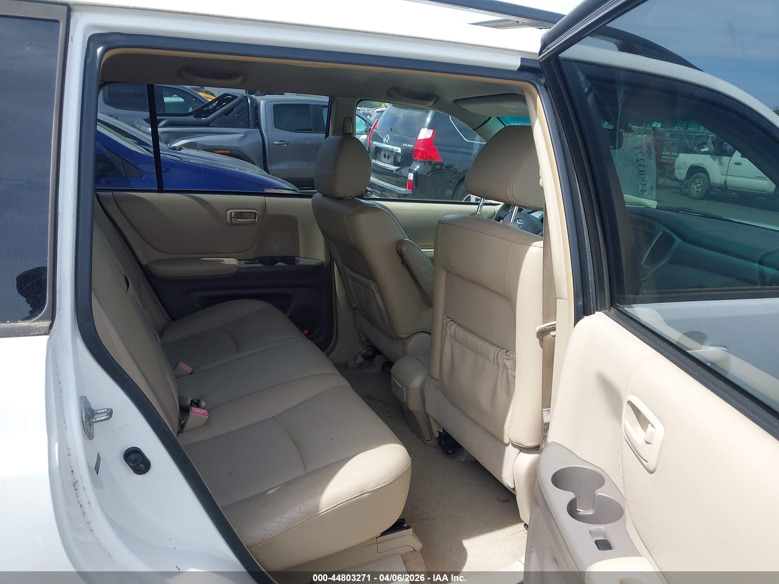 TOYOTA HIGHLANDER image 8