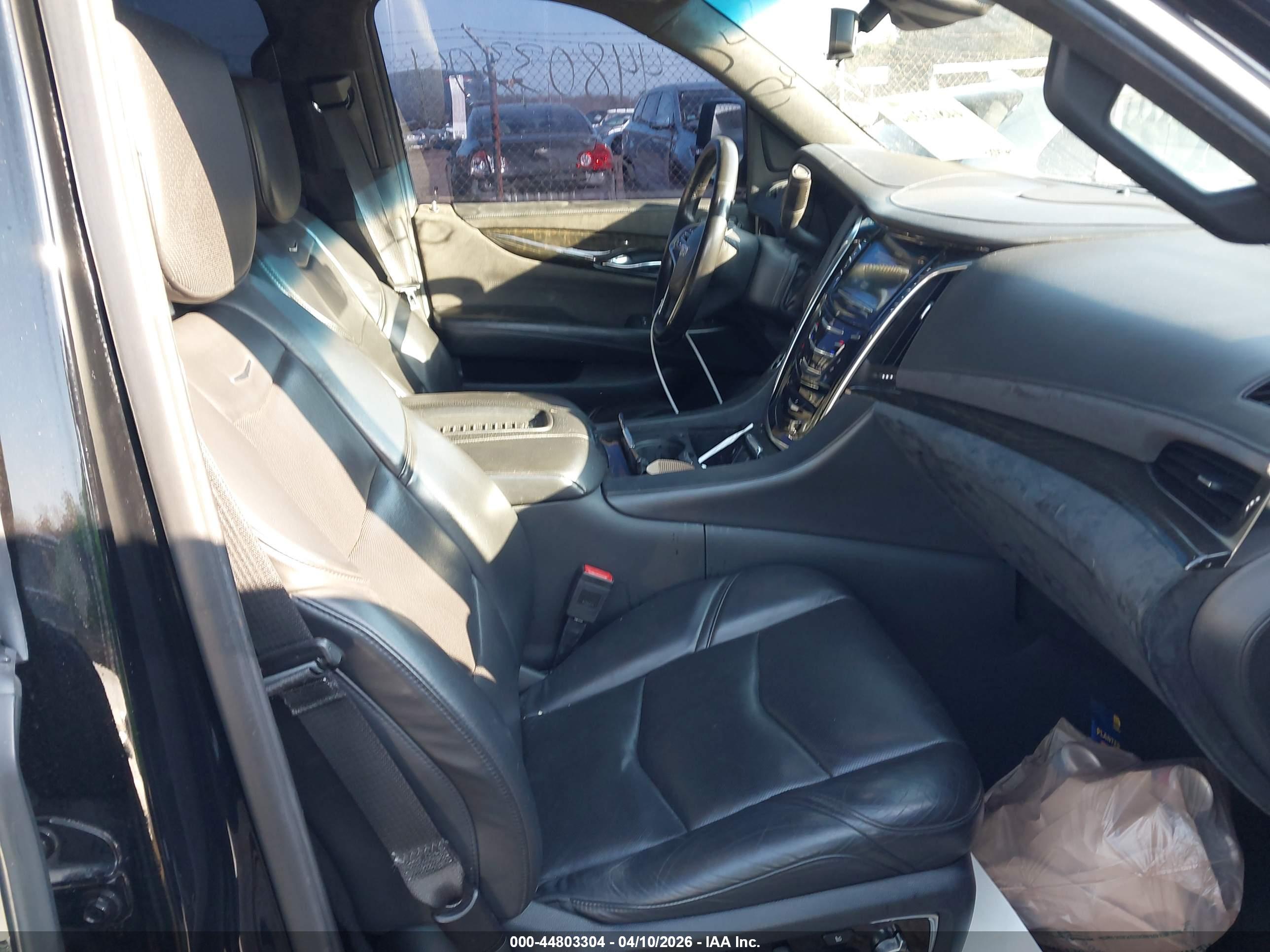 CADILLAC ESCALADE image 5