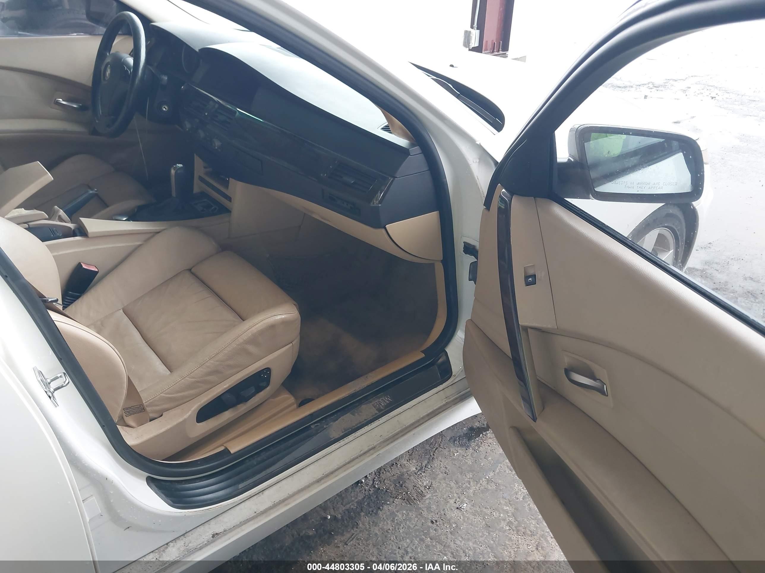 BMW 525I image 5