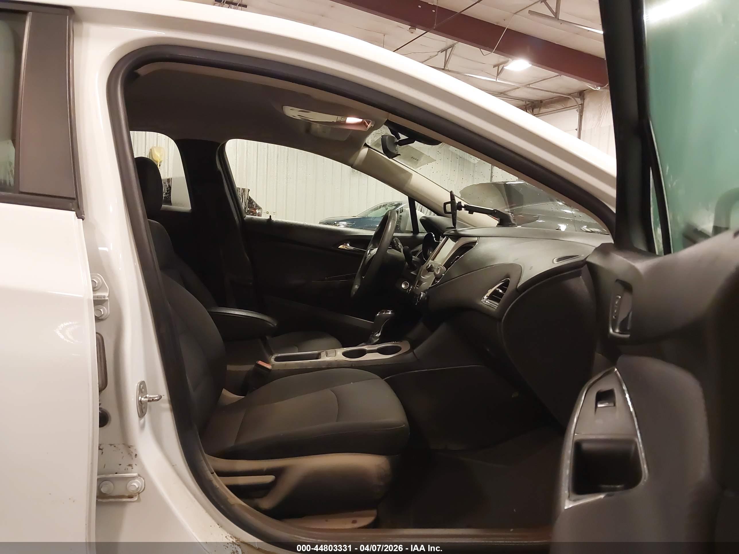 CHEVROLET CRUZE image 5