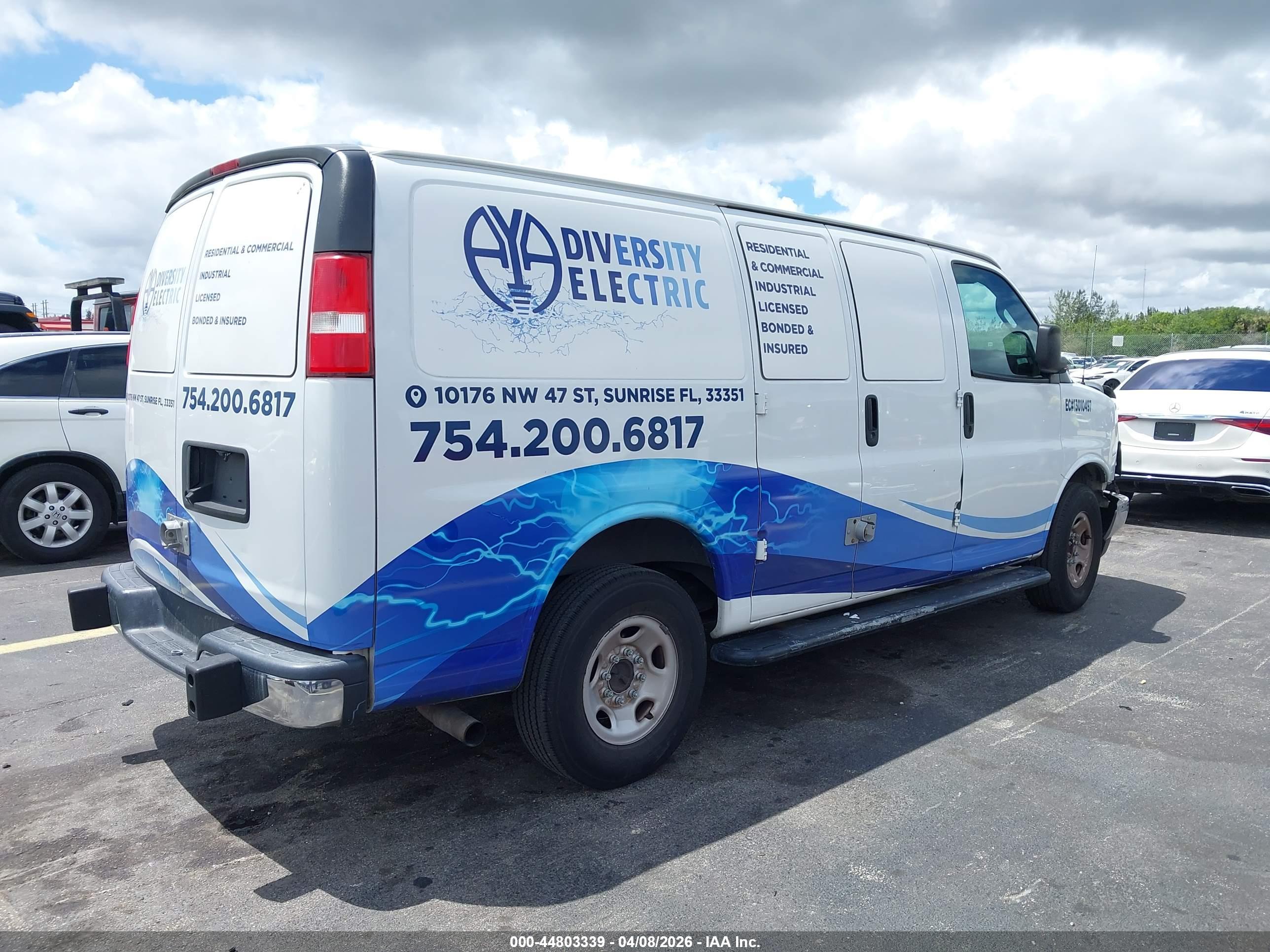 GMC SAVANA image 4