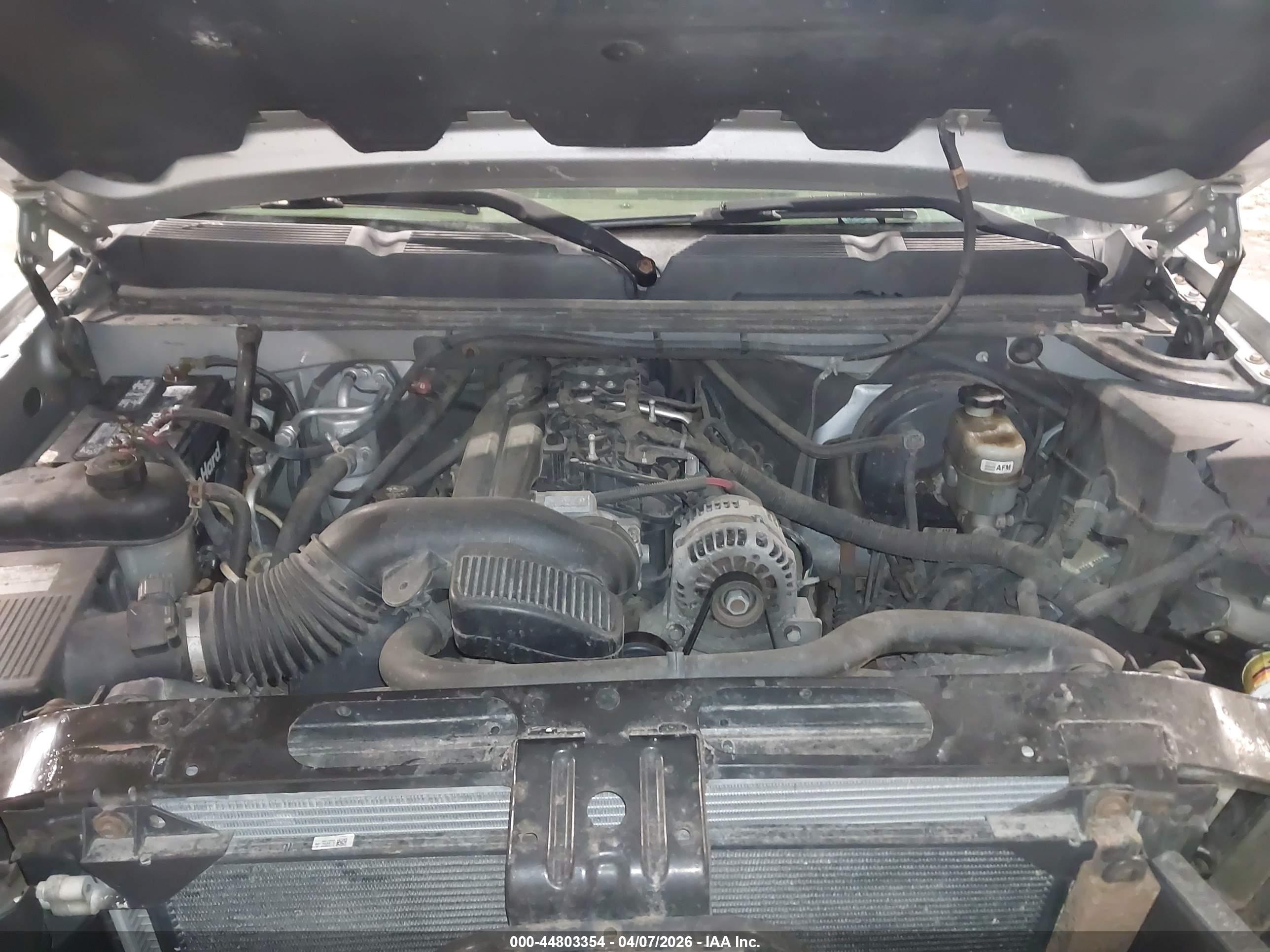 CHEVROLET SILVERADO image 10