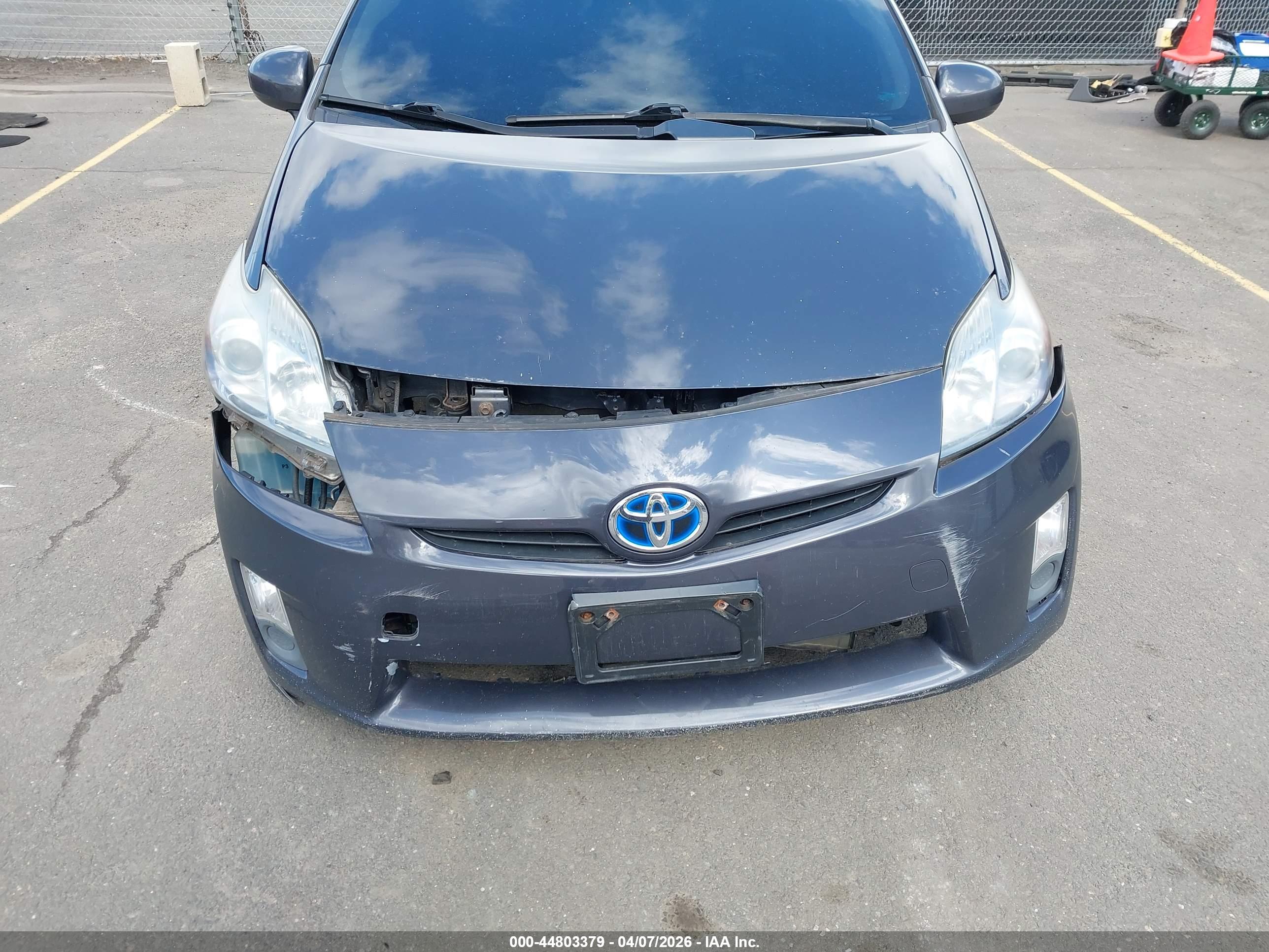 TOYOTA PRIUS image 6