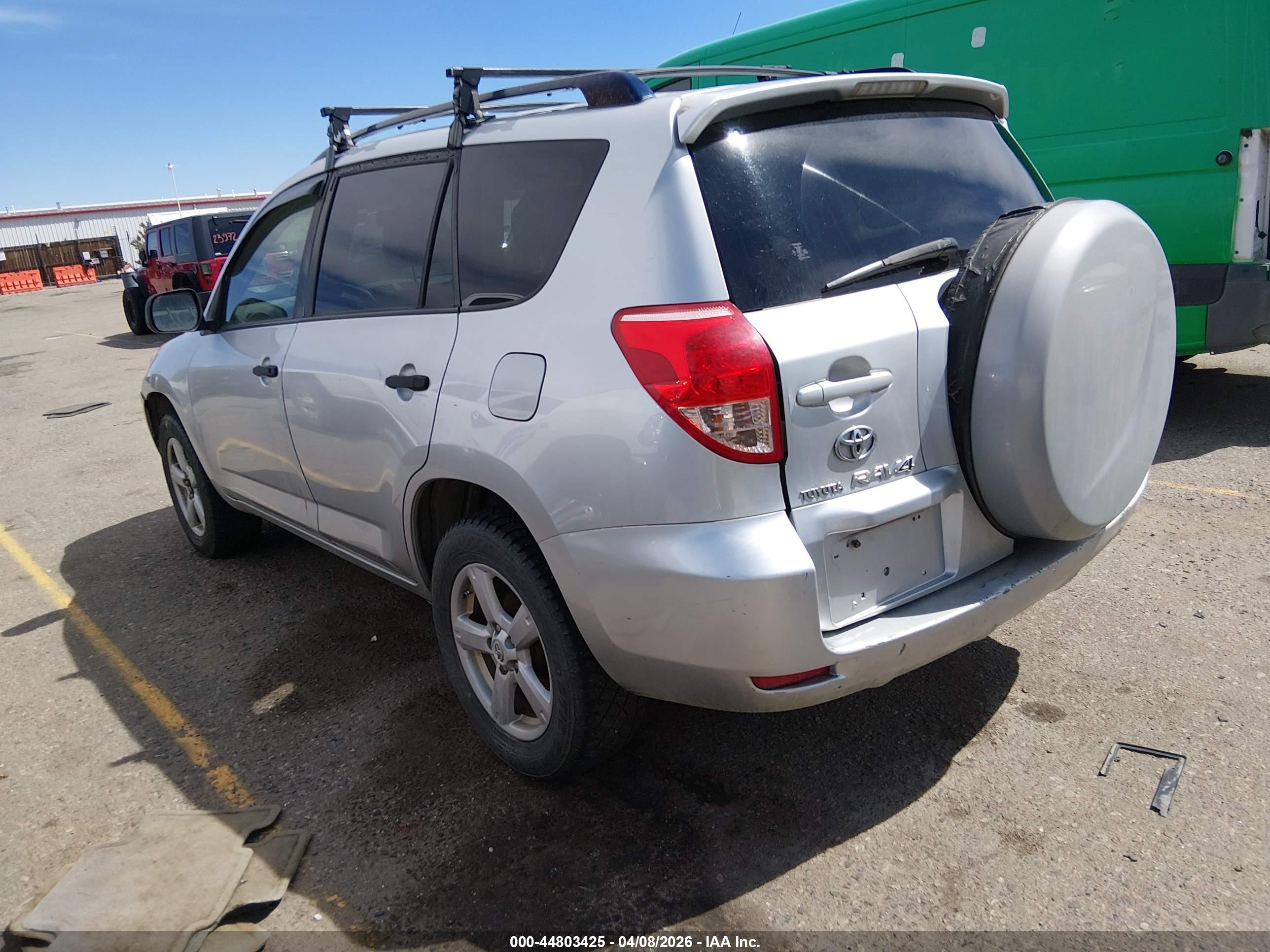 TOYOTA RAV4 image 3