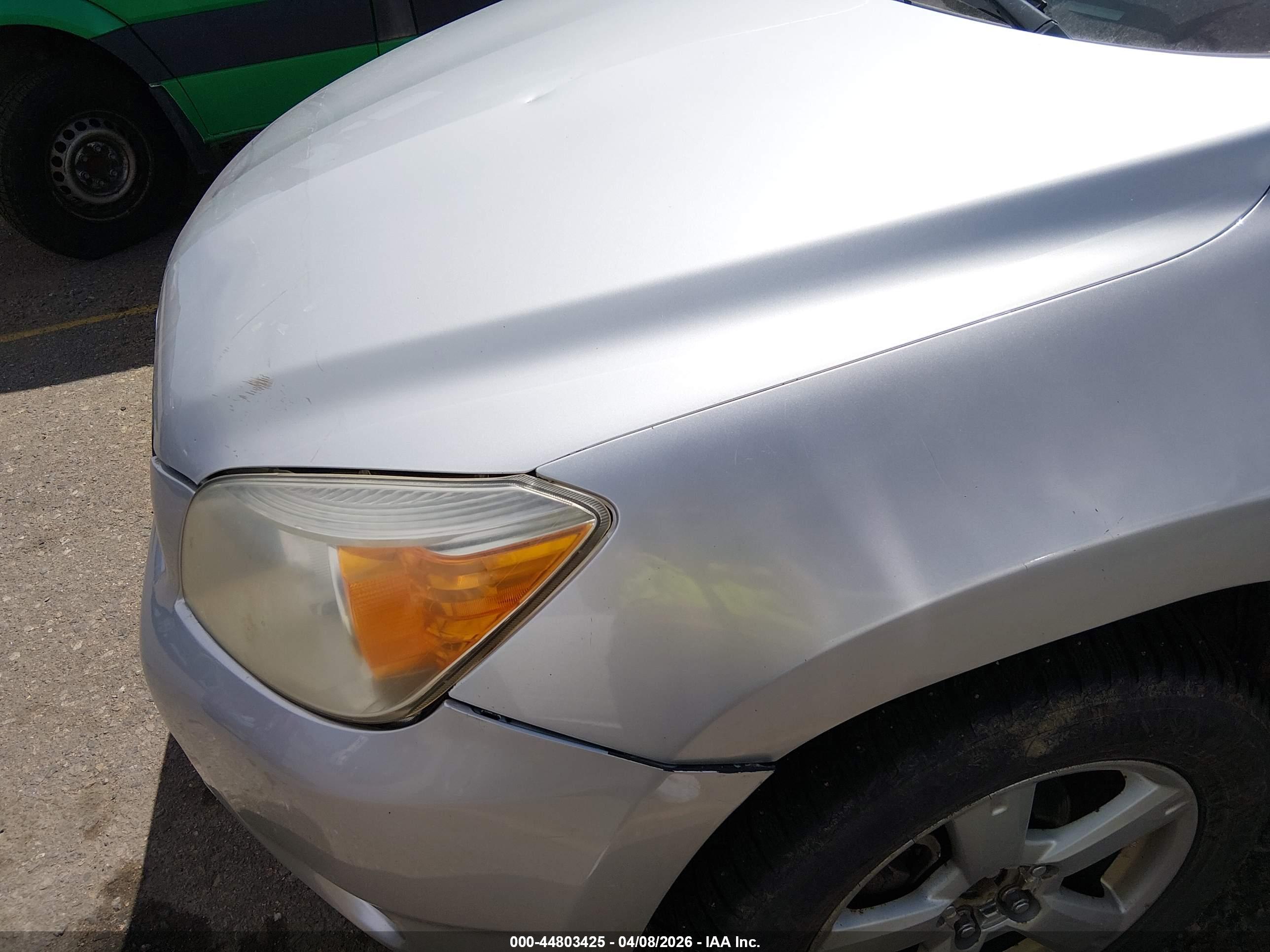 TOYOTA RAV4 image 6