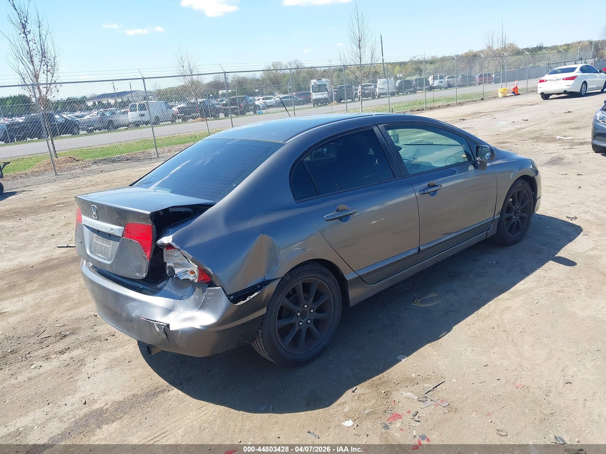 HONDA CIVIC image 4