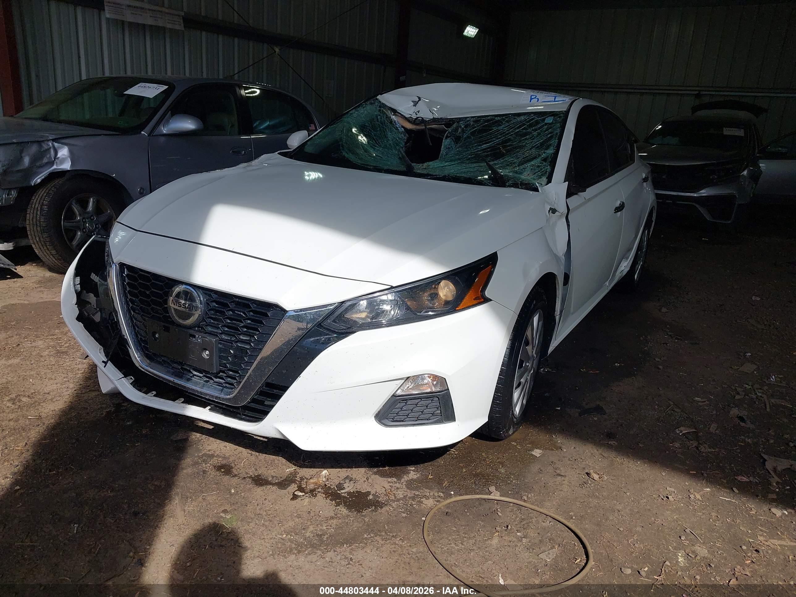 NISSAN ALTIMA image 2