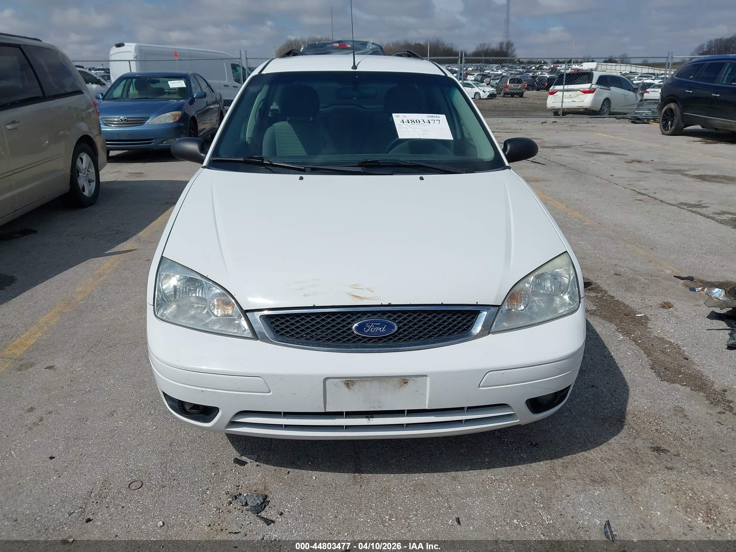 FORD FOCUS image 6