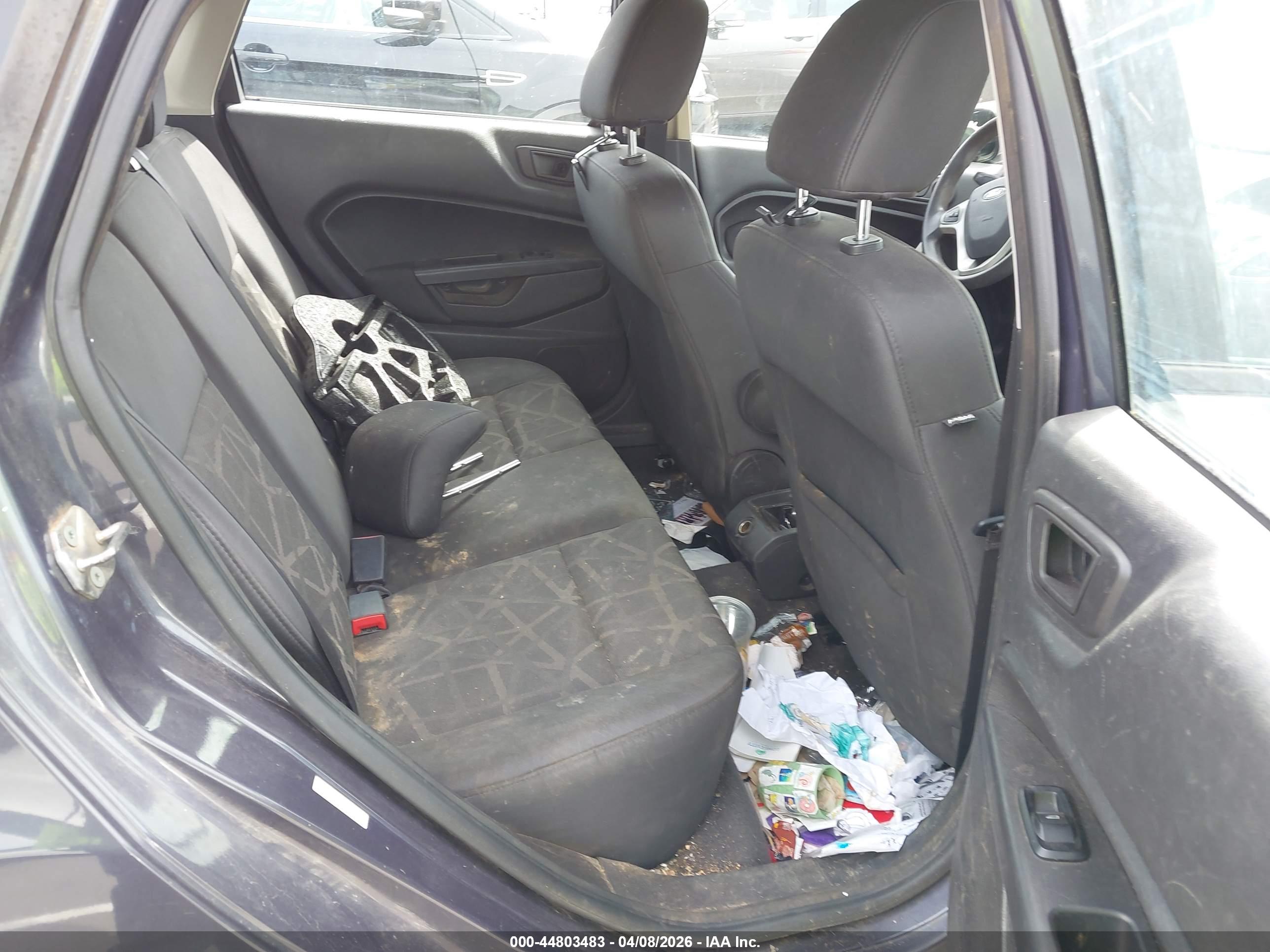 FORD FIESTA image 8