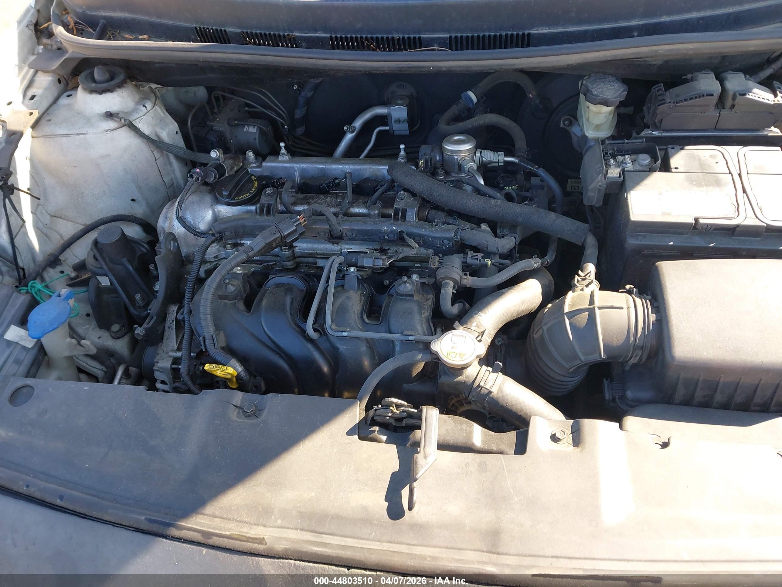 HYUNDAI ACCENT image 10