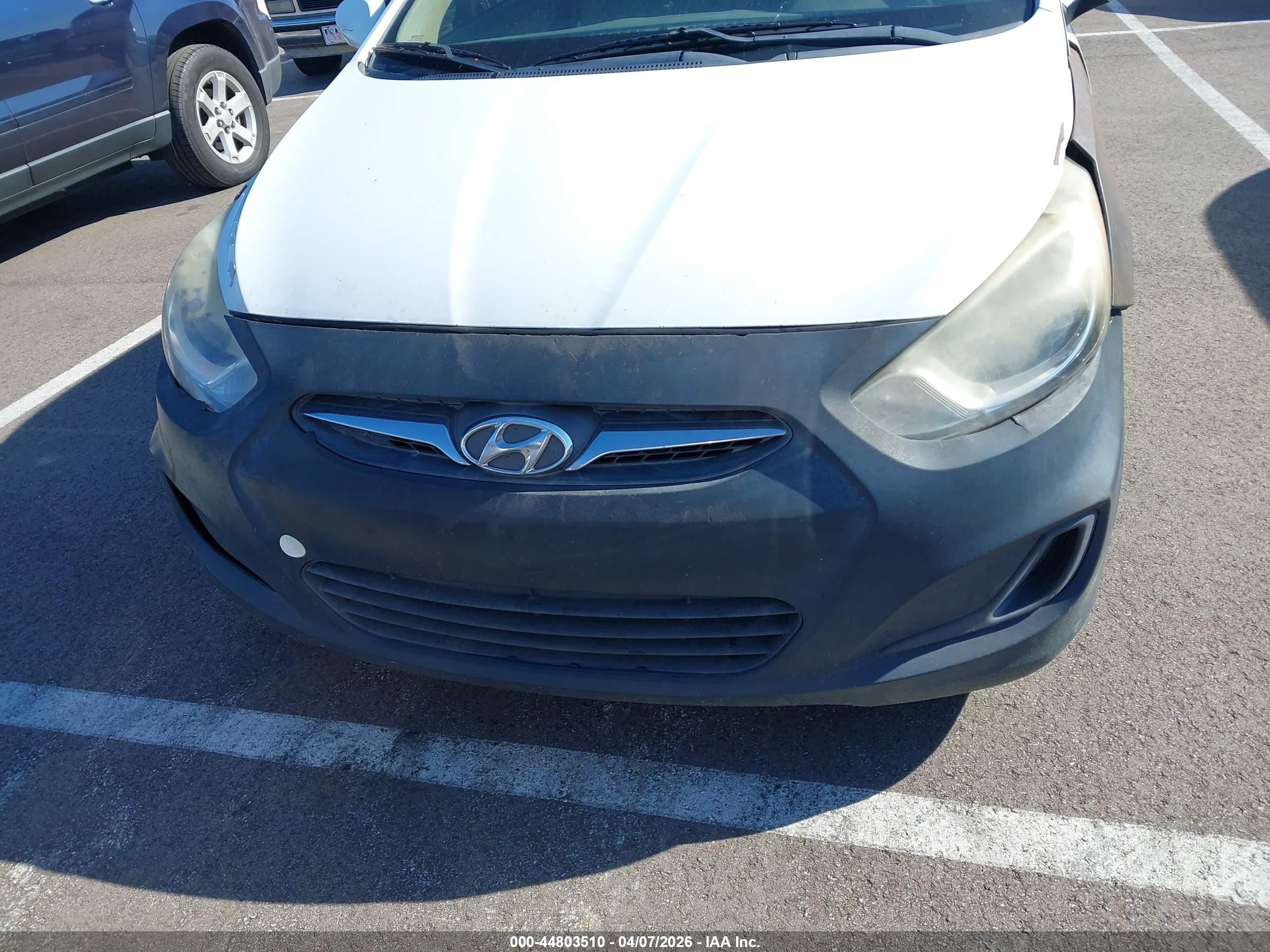 HYUNDAI ACCENT image 6