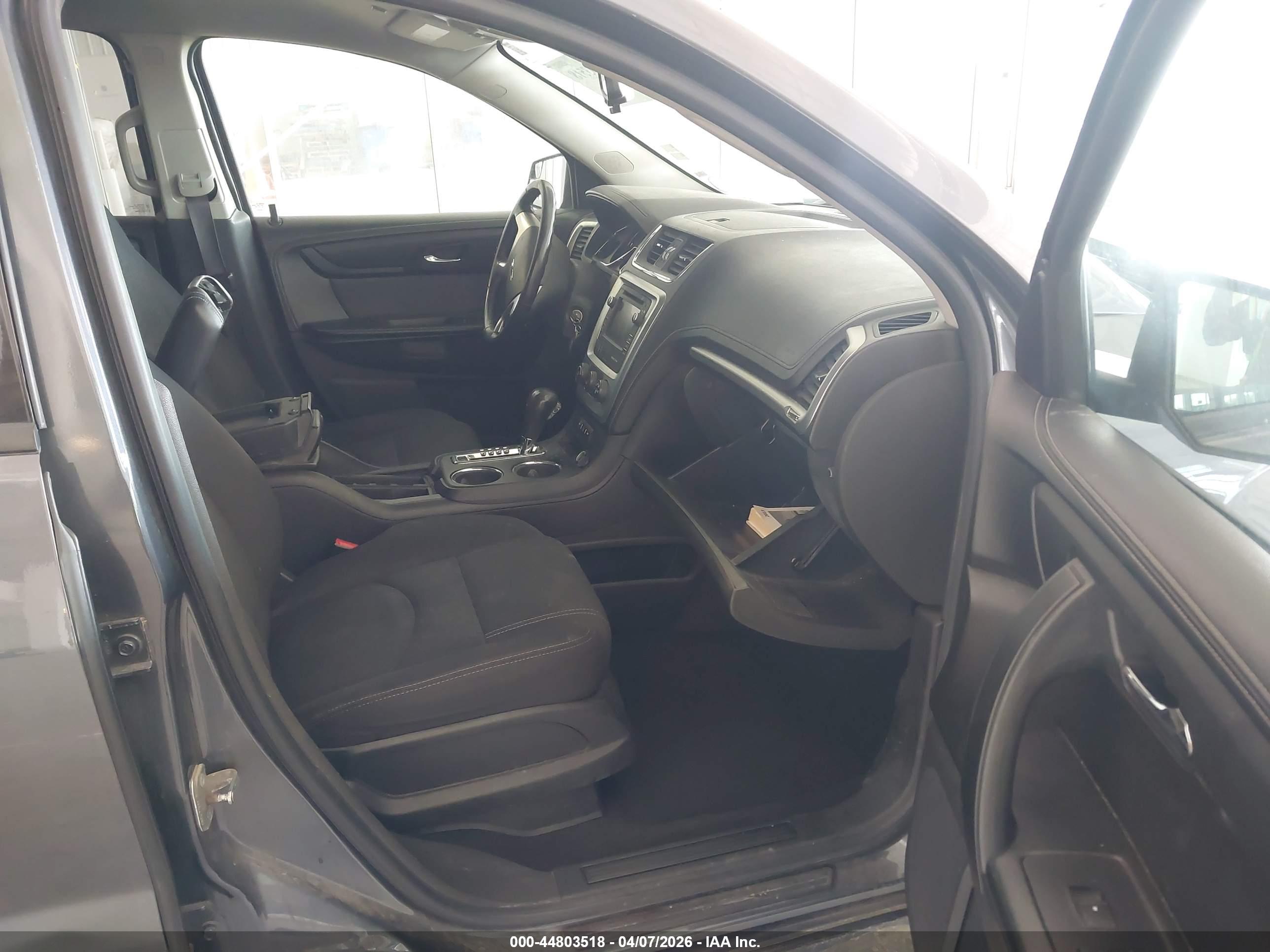 GMC ACADIA image 5