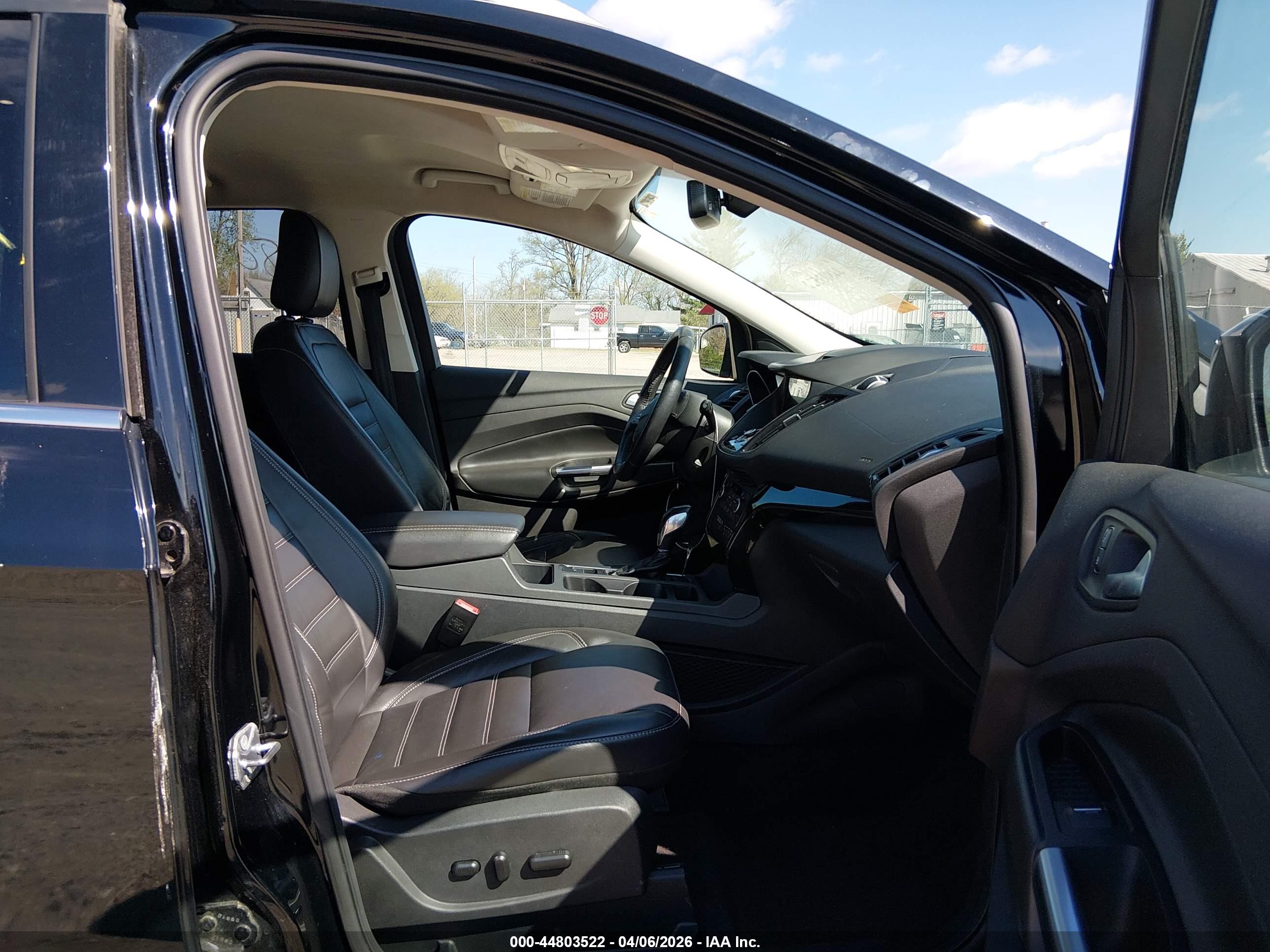 FORD ESCAPE image 5