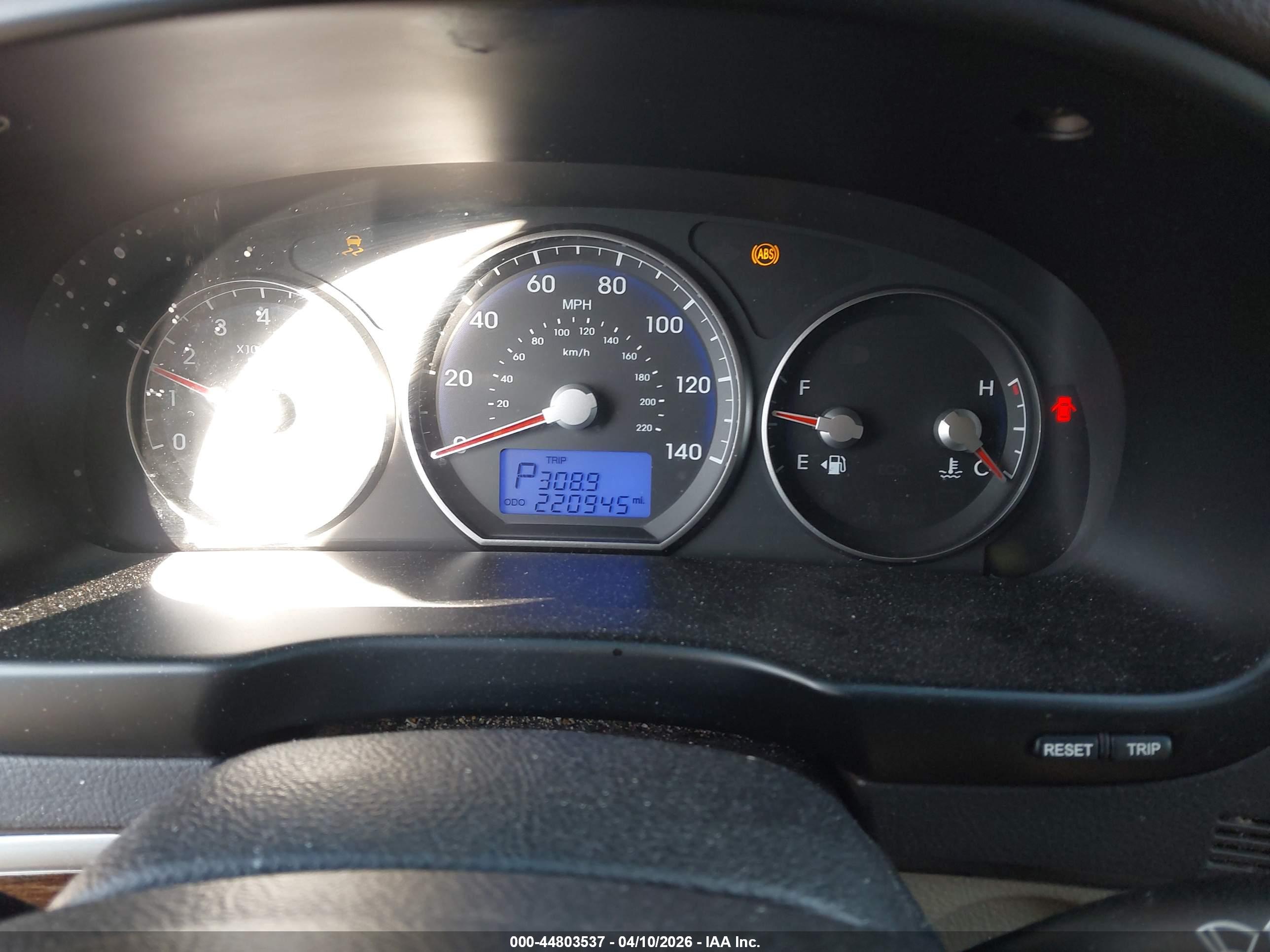HYUNDAI SANTA image 7