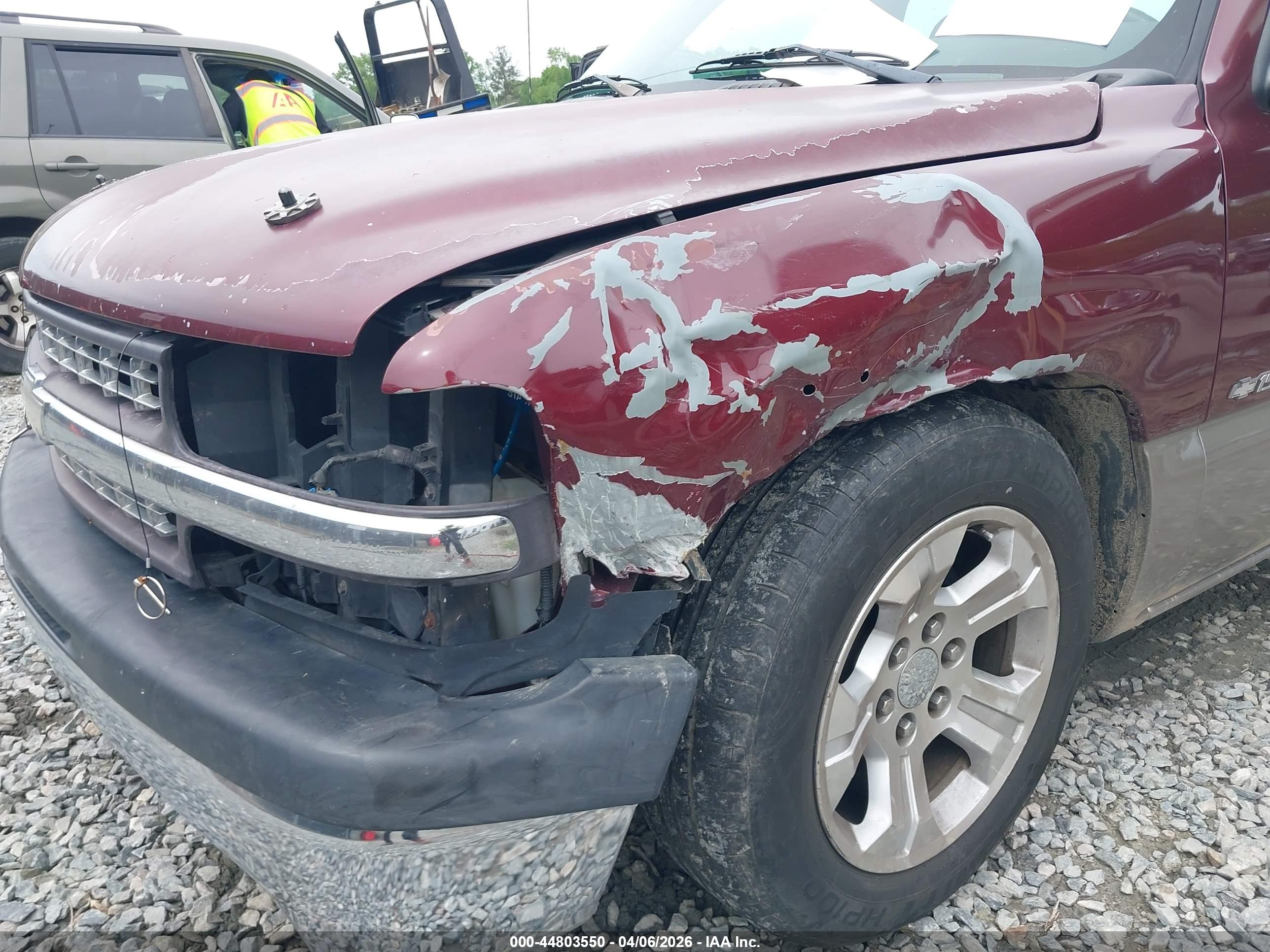 CHEVROLET SILVERADO image 6