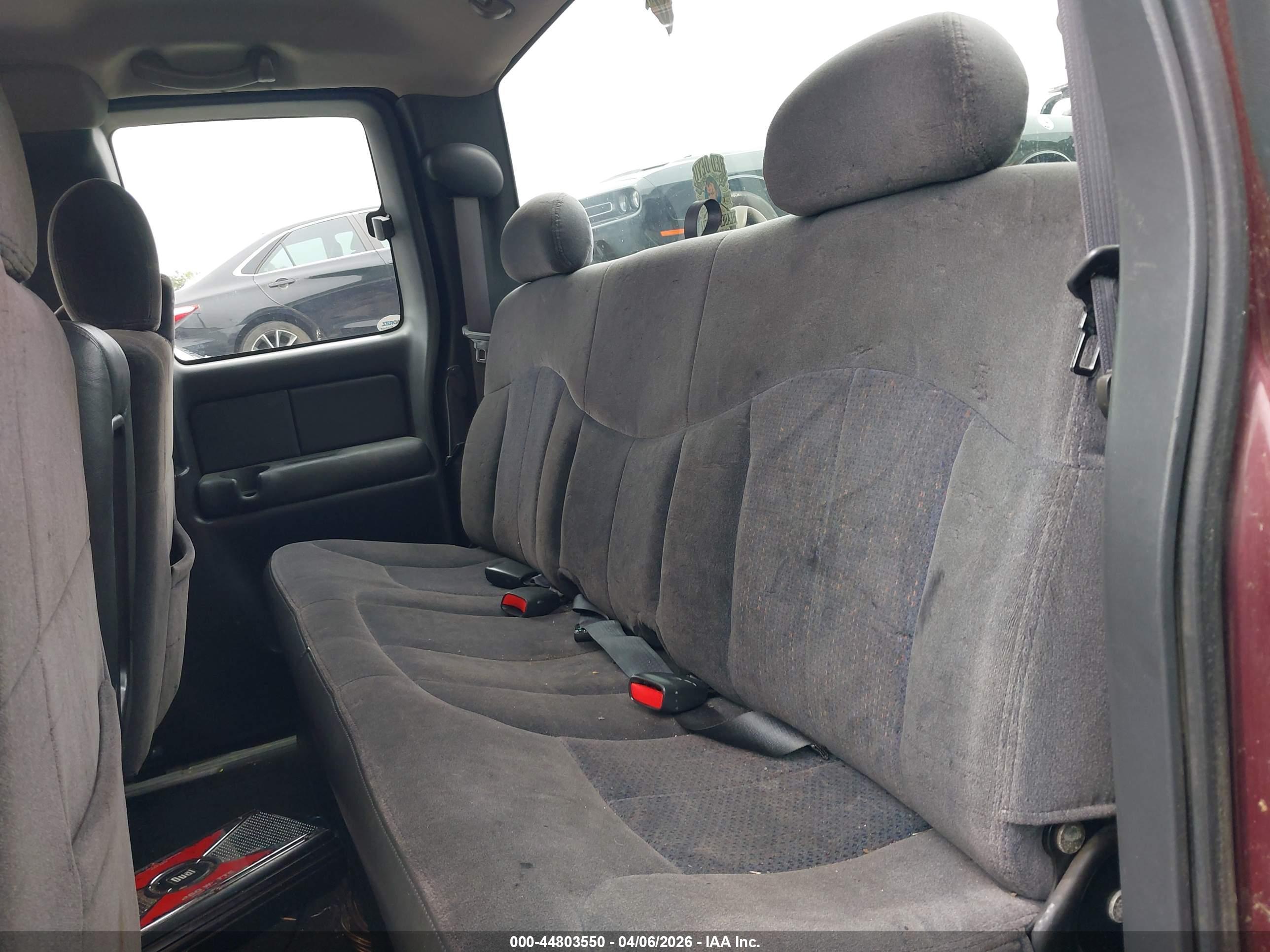 CHEVROLET SILVERADO image 8