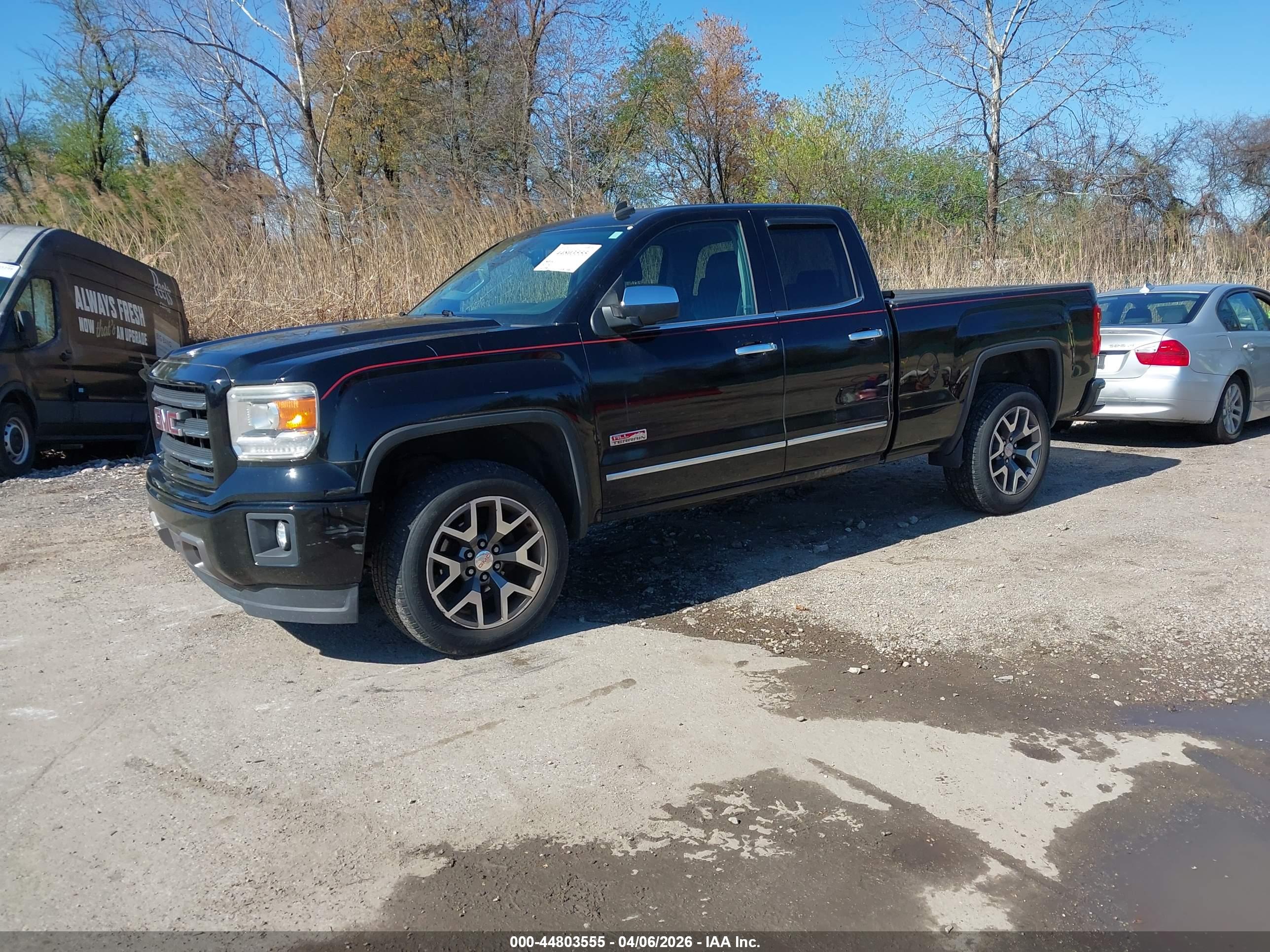 GMC SIERRA image 2
