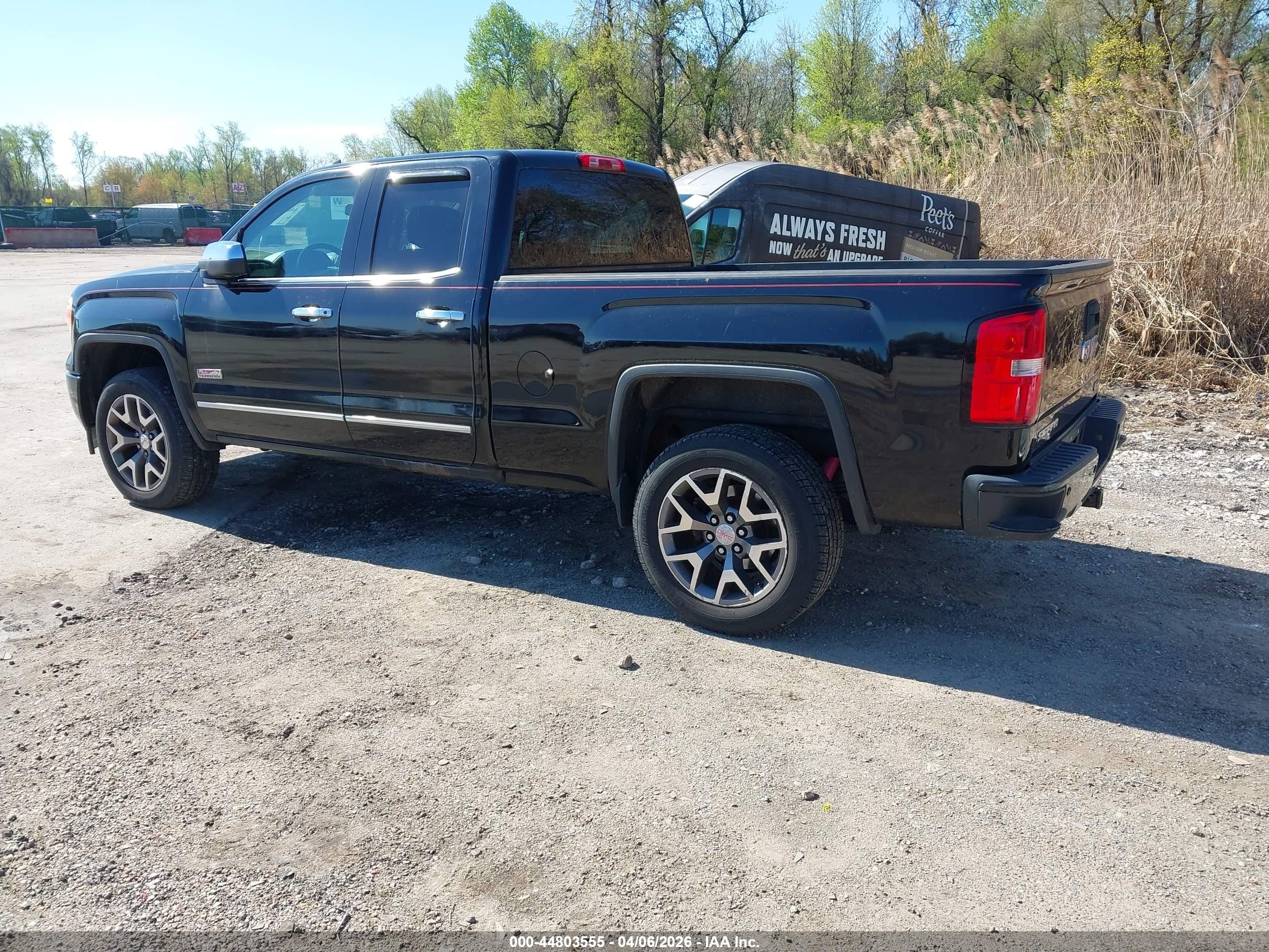 GMC SIERRA image 3
