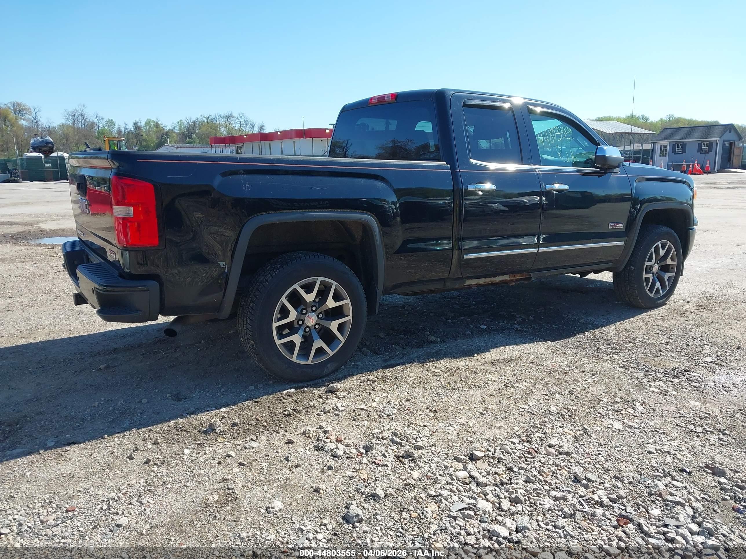 GMC SIERRA image 4