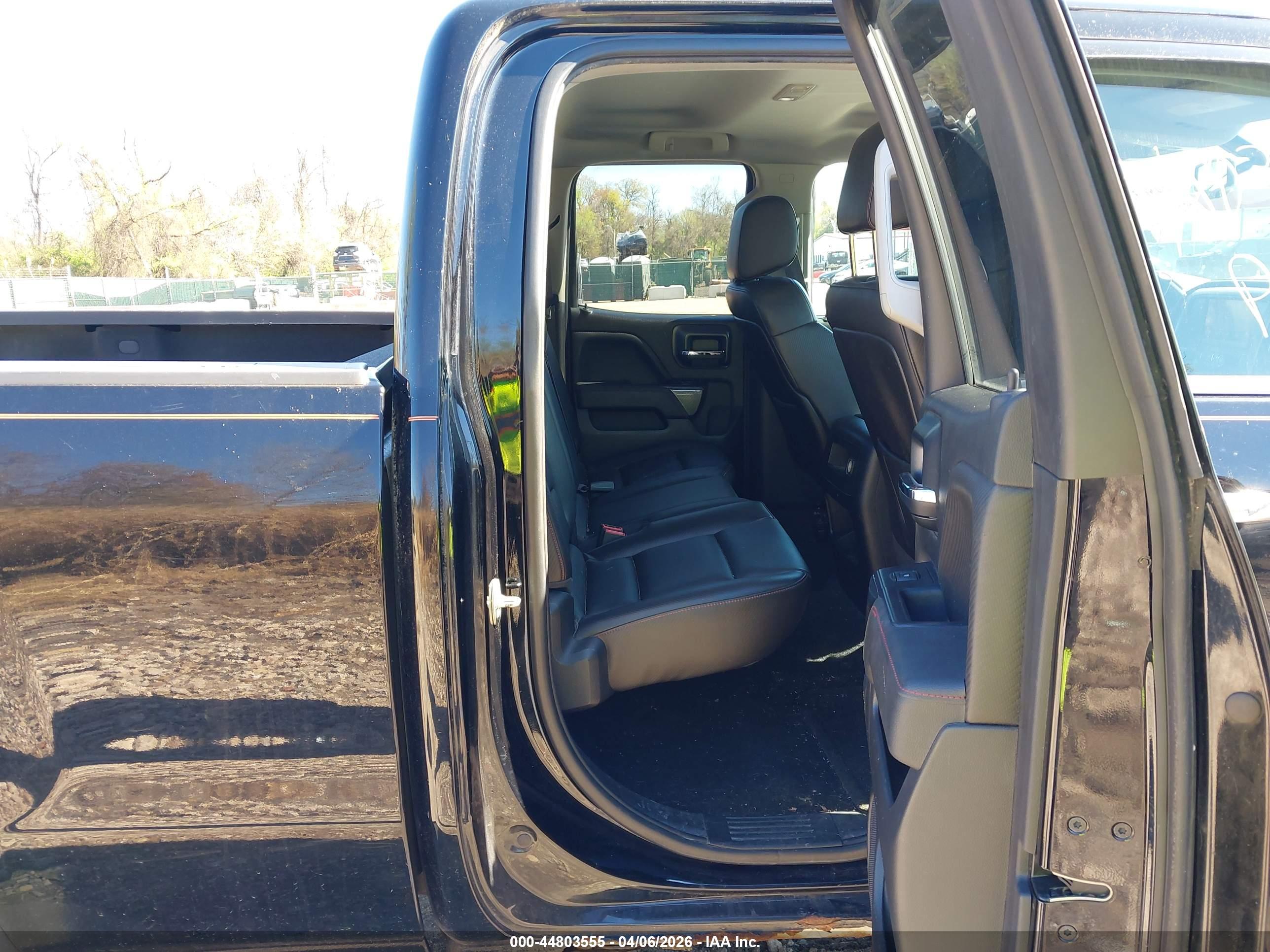 GMC SIERRA image 8