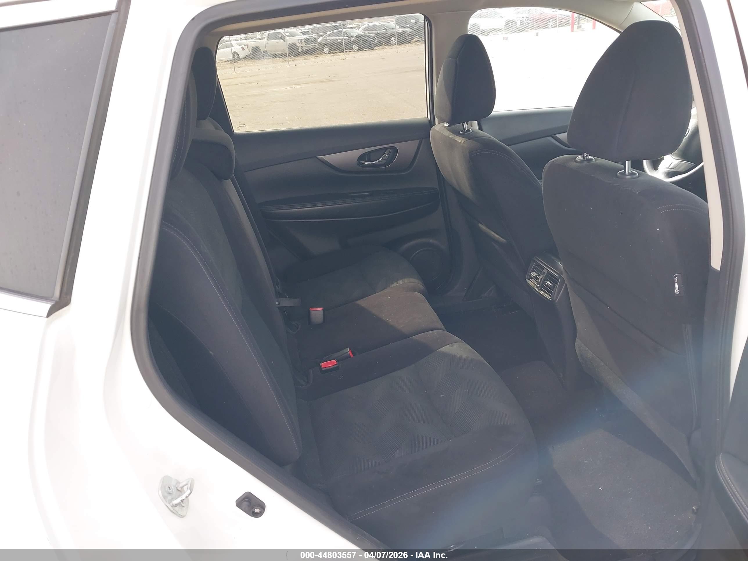 NISSAN ROGUE image 8