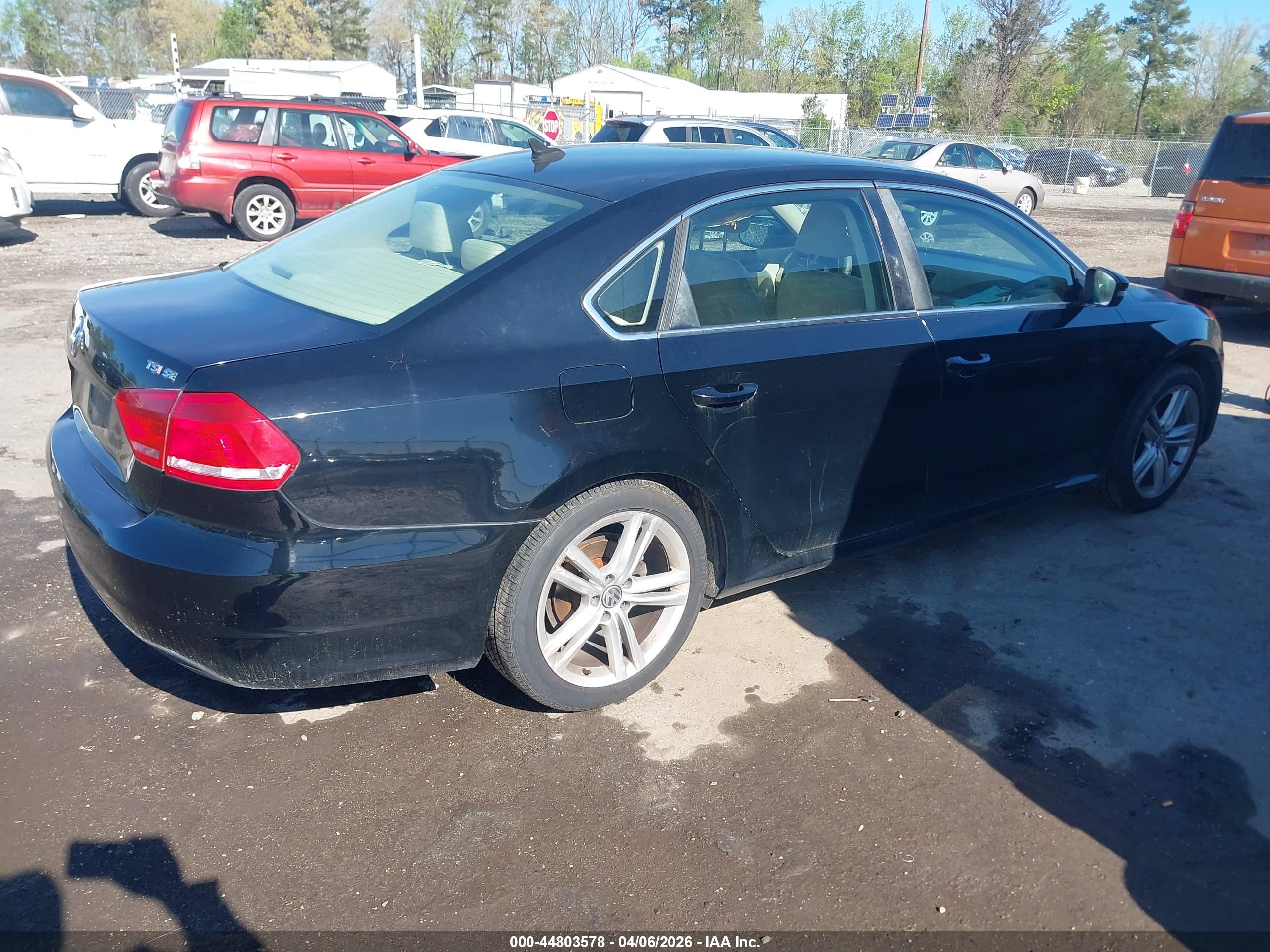 VOLKSWAGEN PASSAT image 4