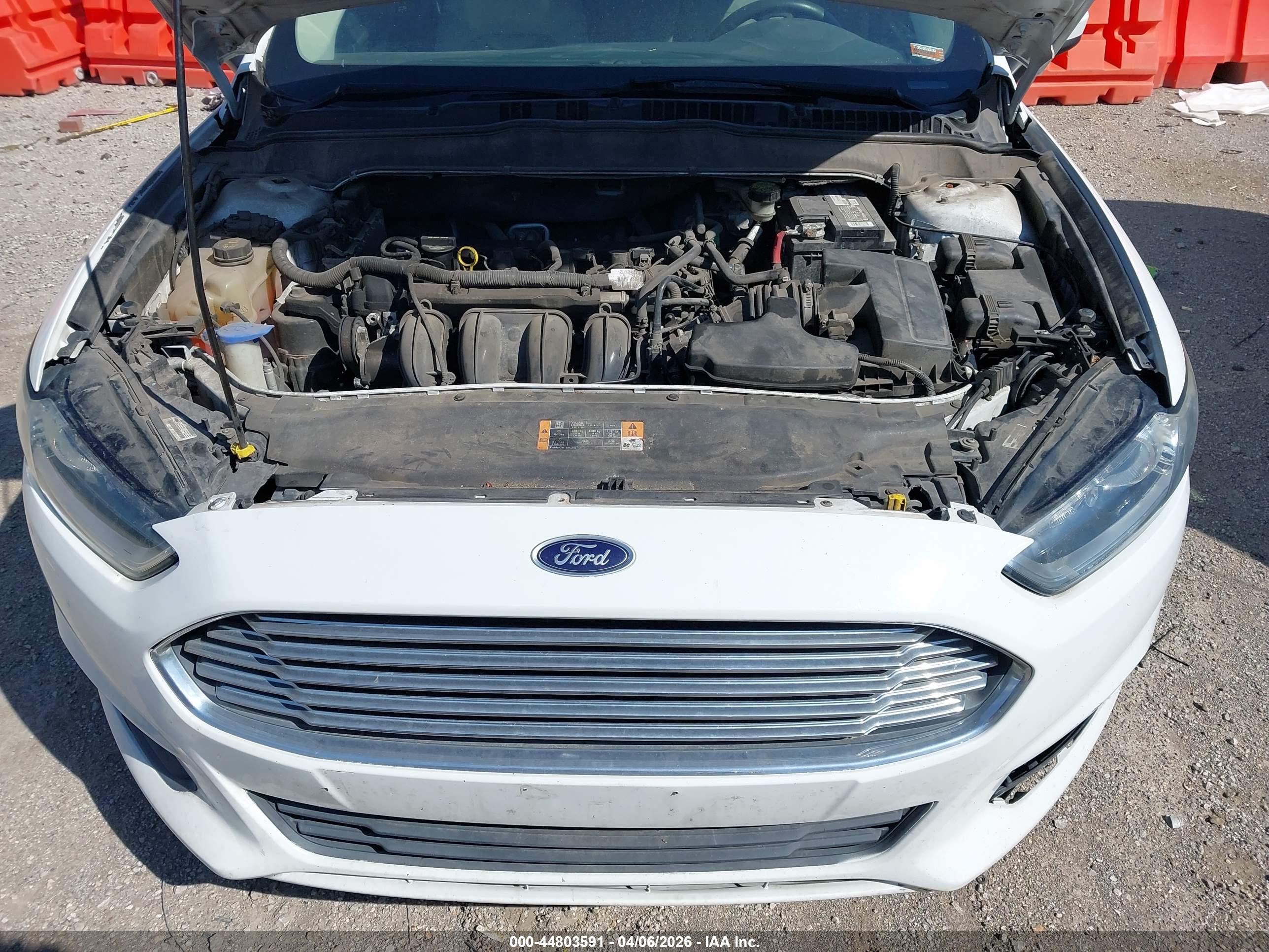 FORD FUSION image 10