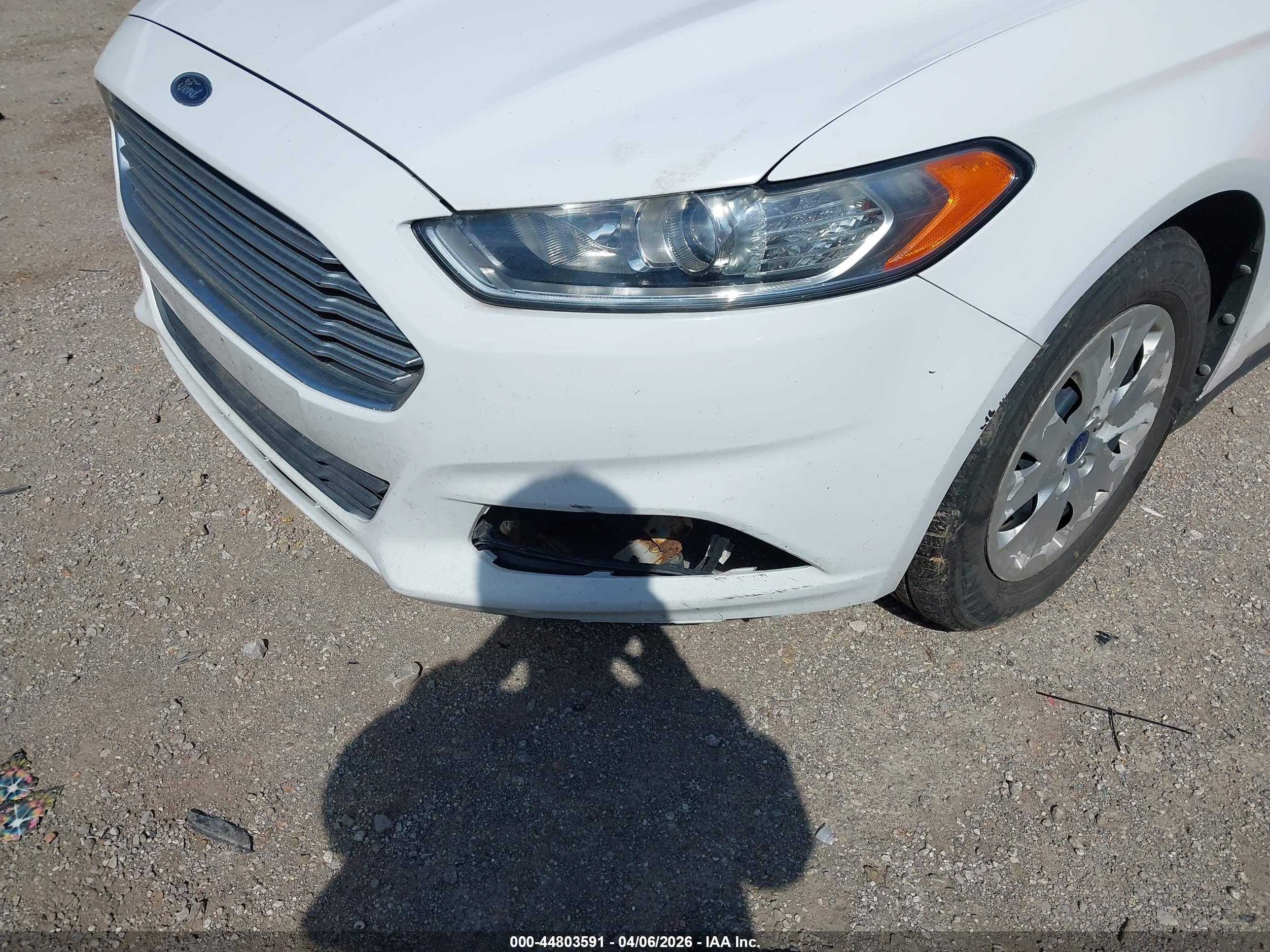 FORD FUSION image 6