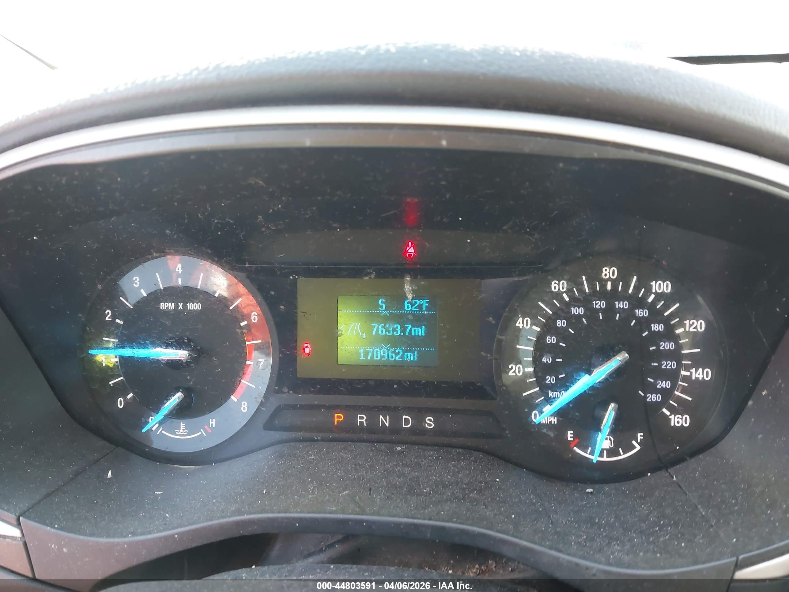 FORD FUSION image 7