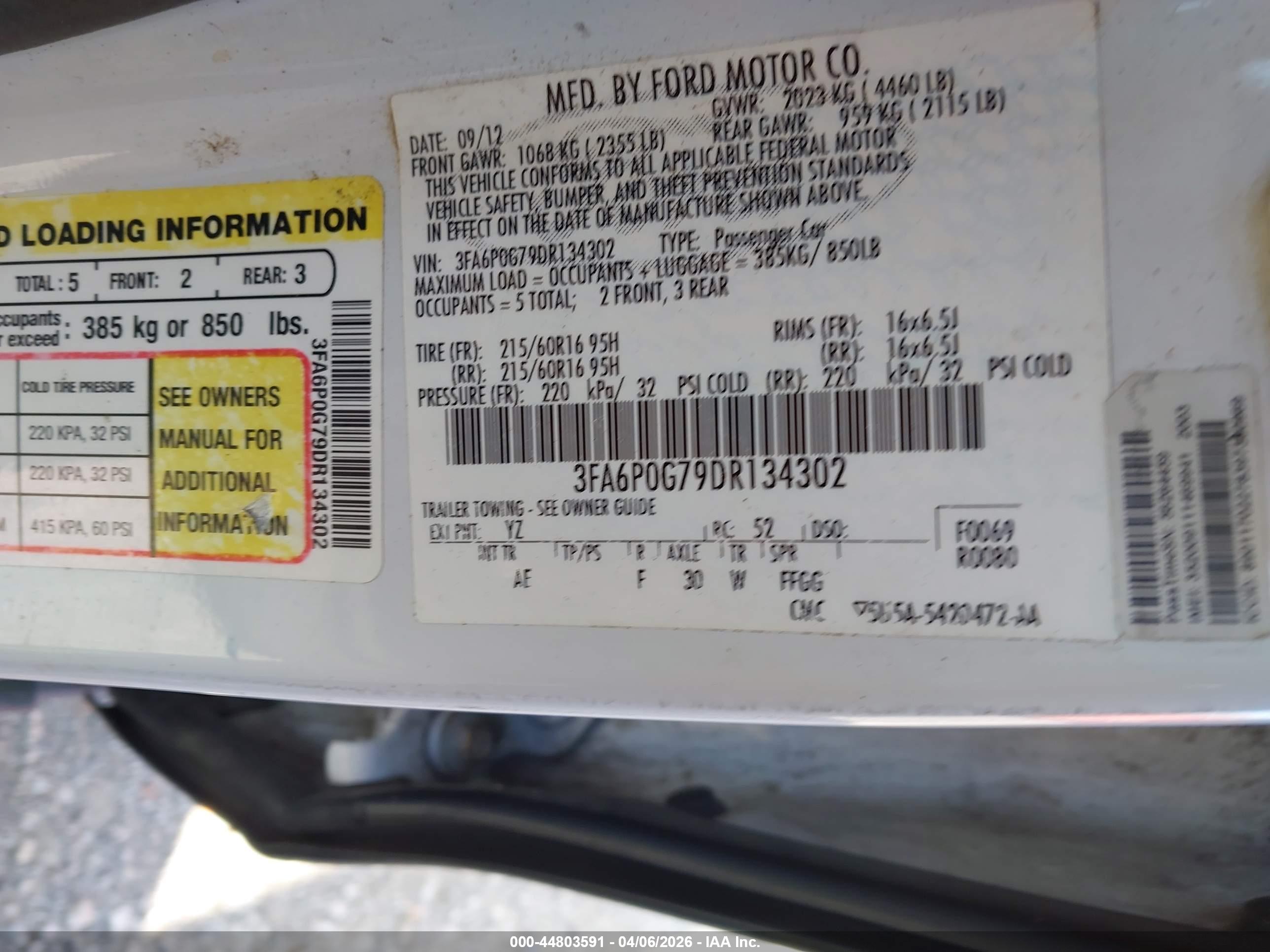 FORD FUSION image 9