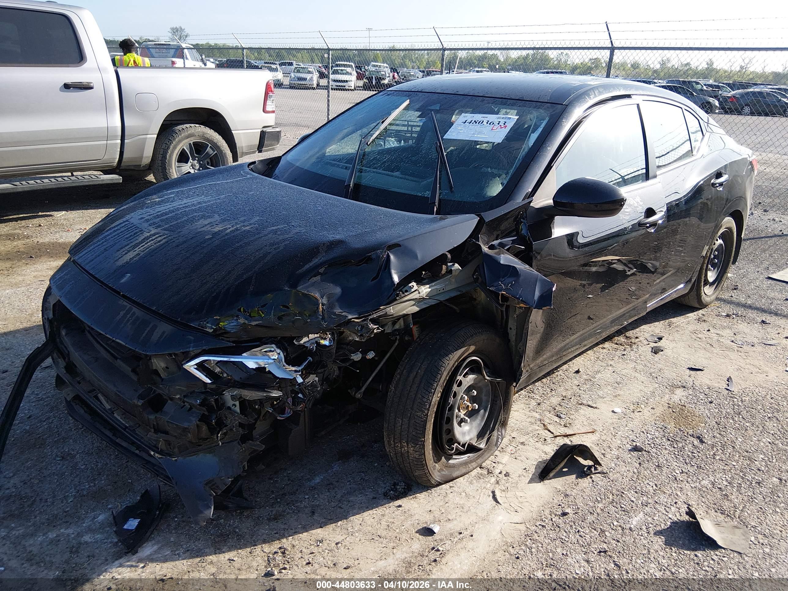 NISSAN SENTRA image 2