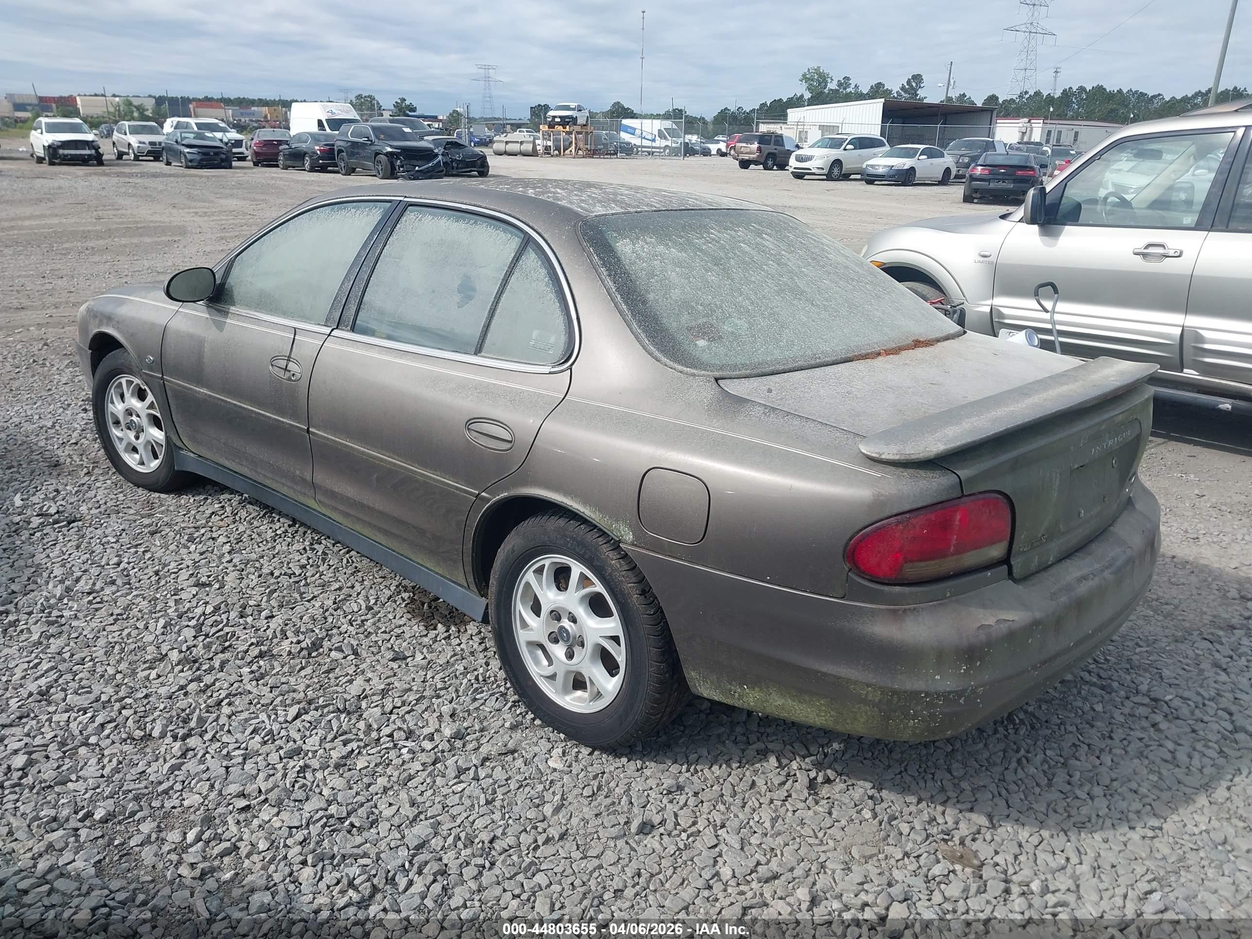 OLDSMOBILE INTRIGUE image 3