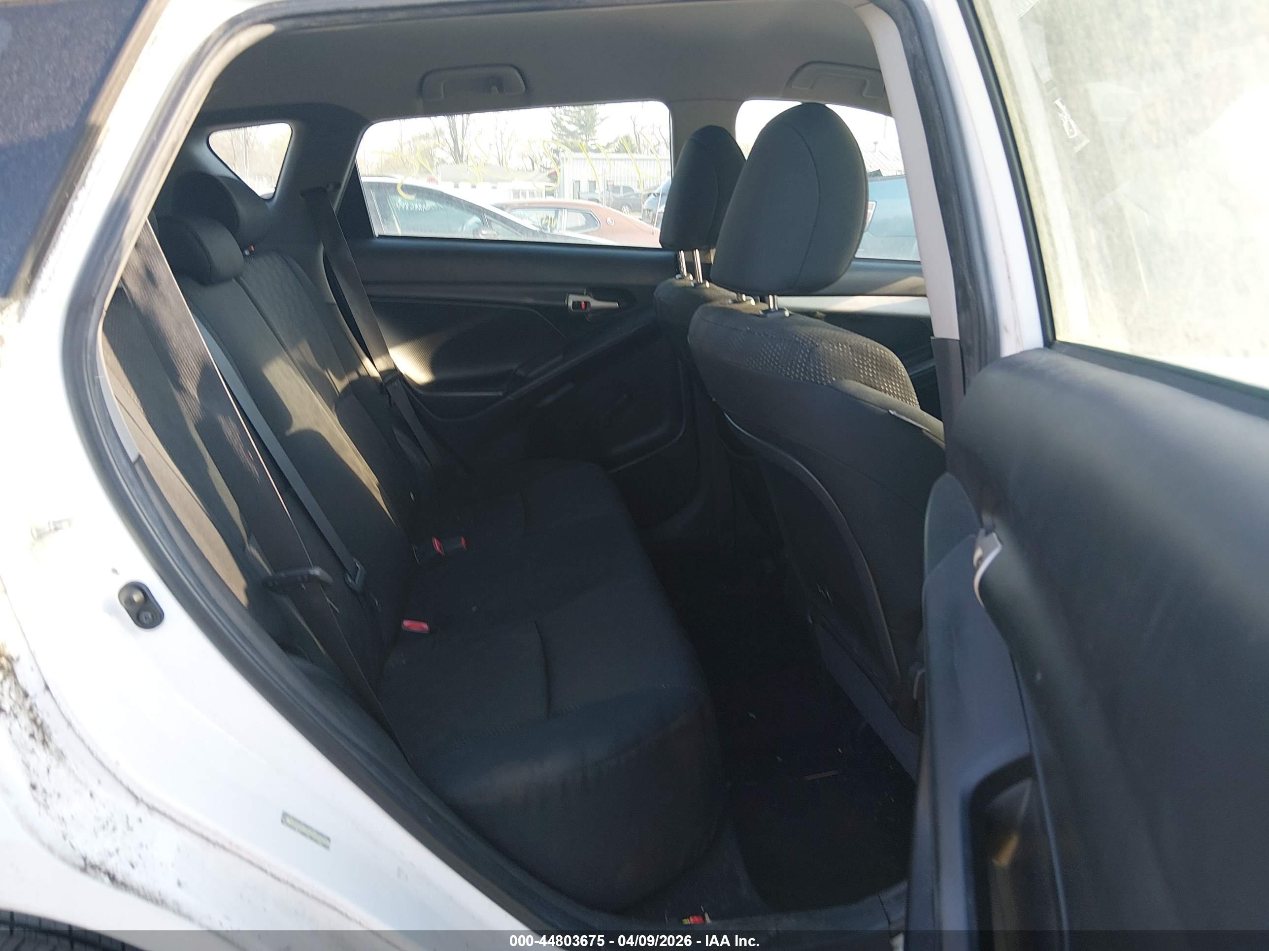 PONTIAC VIBE image 8