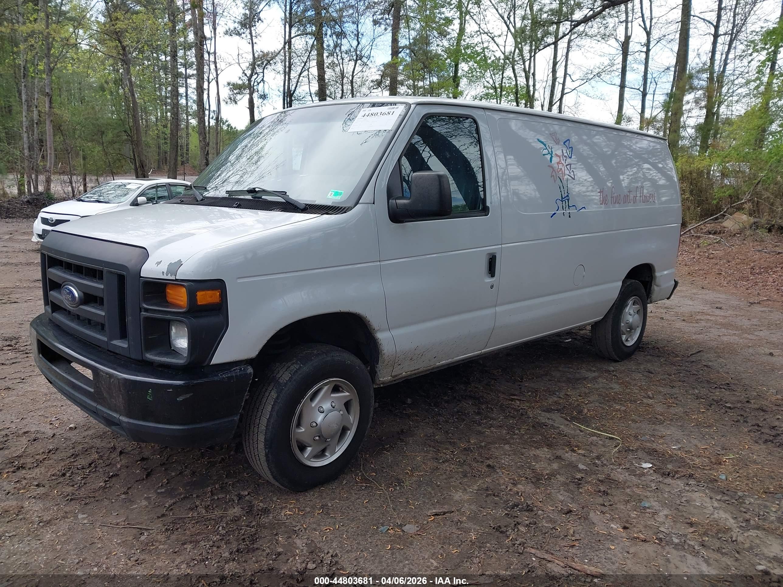 FORD E-150 image 2