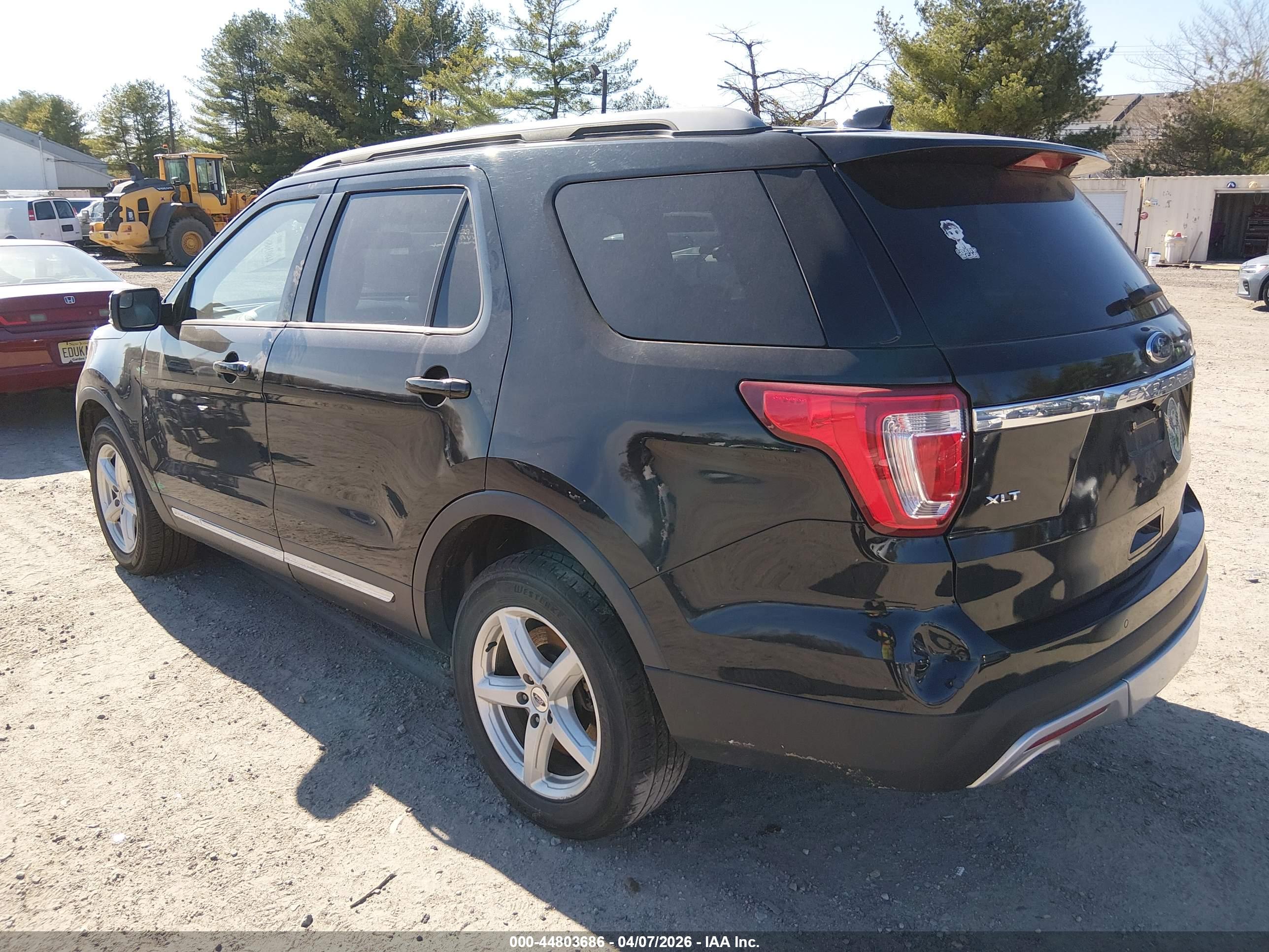 FORD EXPLORER image 3